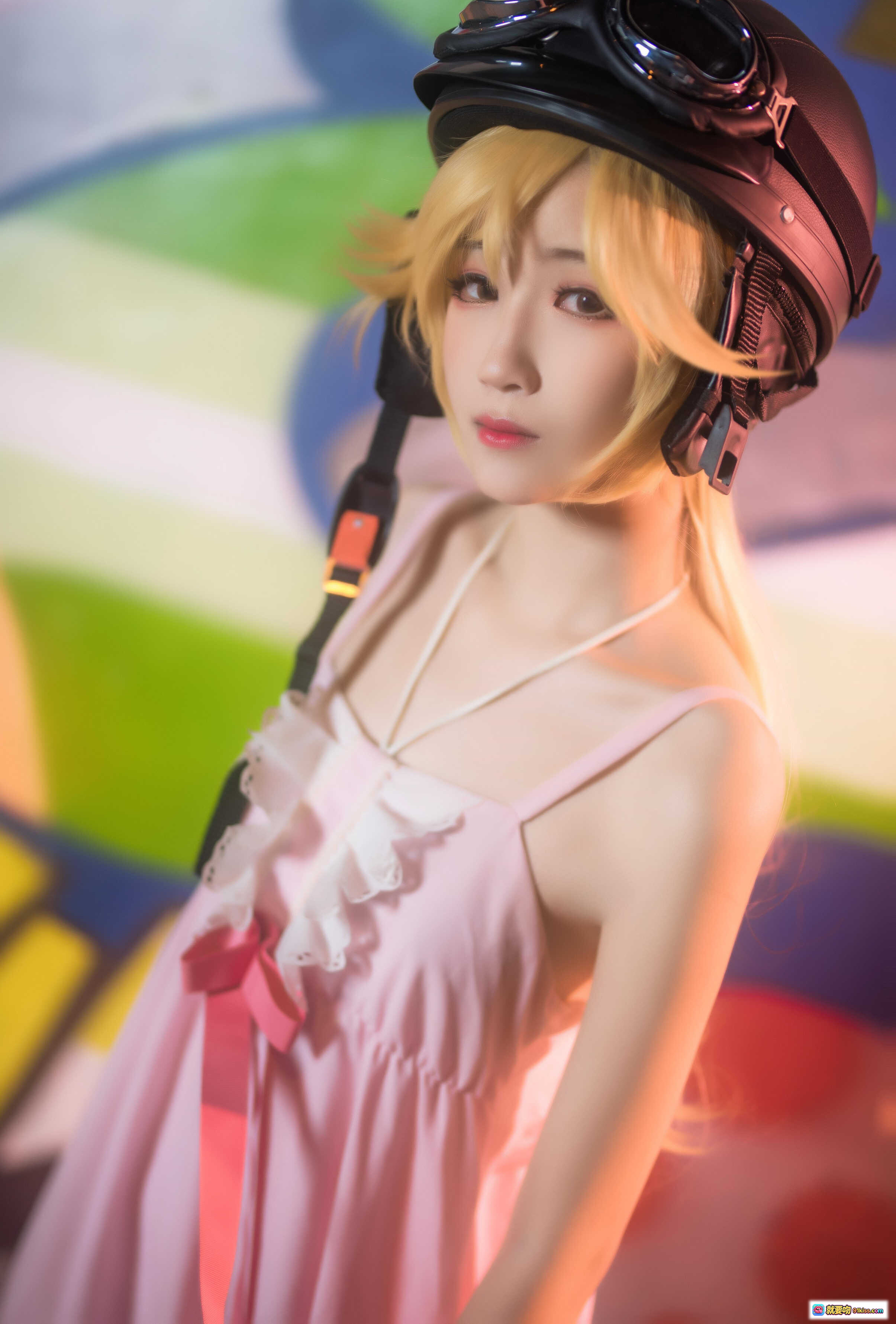 图片[9] - 妖君白研COS忍野忍夜景正片 | 日系物语系列化物语粉裙裸足动态姿势桥上拍摄 - 就要吻