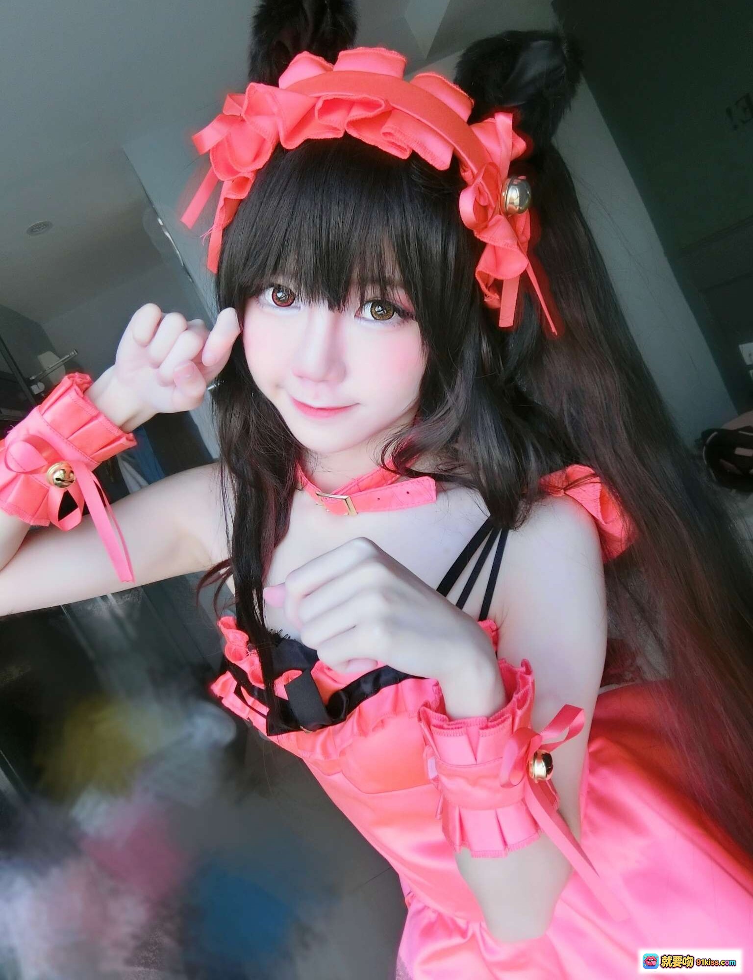 图片[5] - Sally Dorasnow NO.006 粉红女仆装 Cosplay 写真 | 双马尾蝴蝶结造型 | 情人节限定 Kurumi 风格 | 甜美可爱室内拍摄 - 就要吻