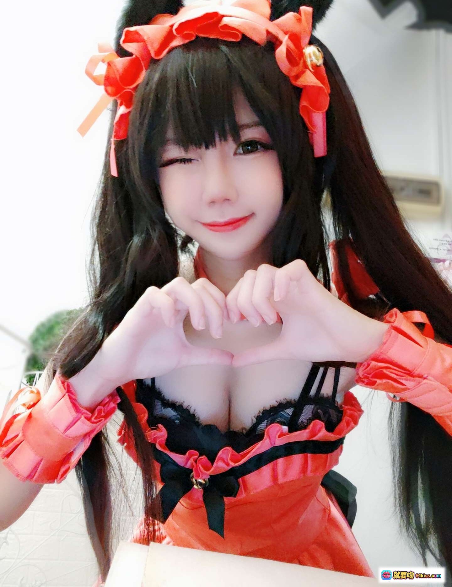 图片[6] - Sally Dorasnow NO.006 粉红女仆装 Cosplay 写真 | 双马尾蝴蝶结造型 | 情人节限定 Kurumi 风格 | 甜美可爱室内拍摄 - 就要吻