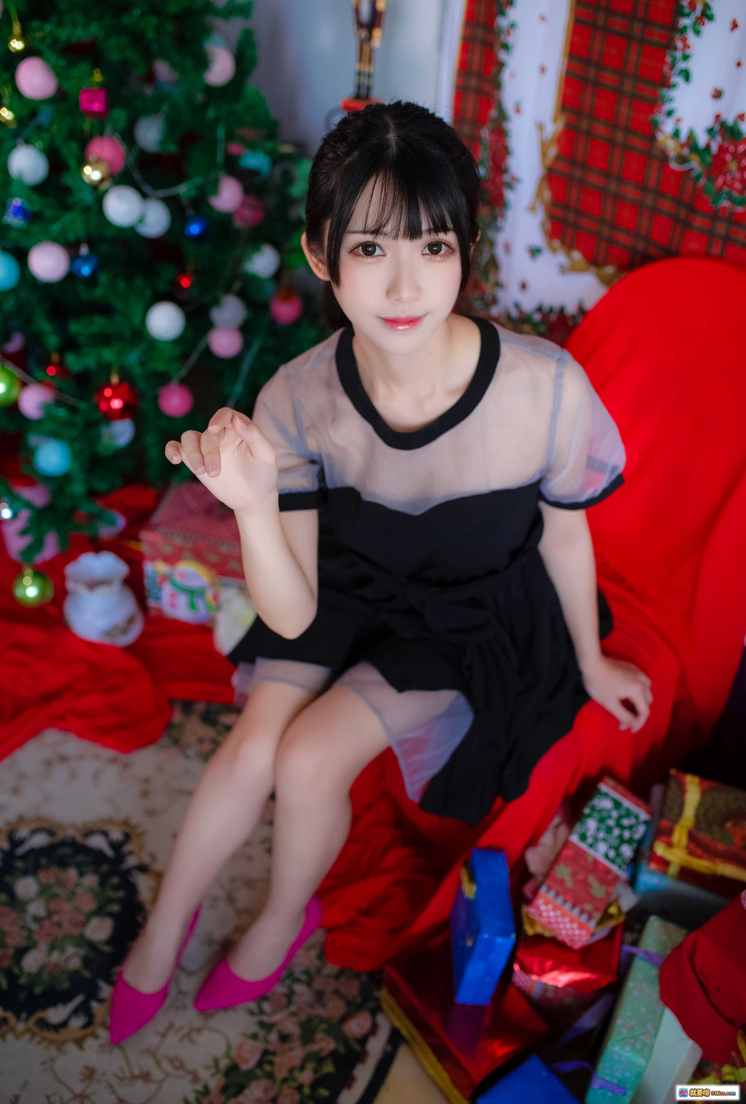 图片[3] - 鳗鱼霏儿NO.031加藤惠礼服写真｜黑裙粉鞋美腿特写｜室内花毯场景｜13P高清图集 - 就要吻