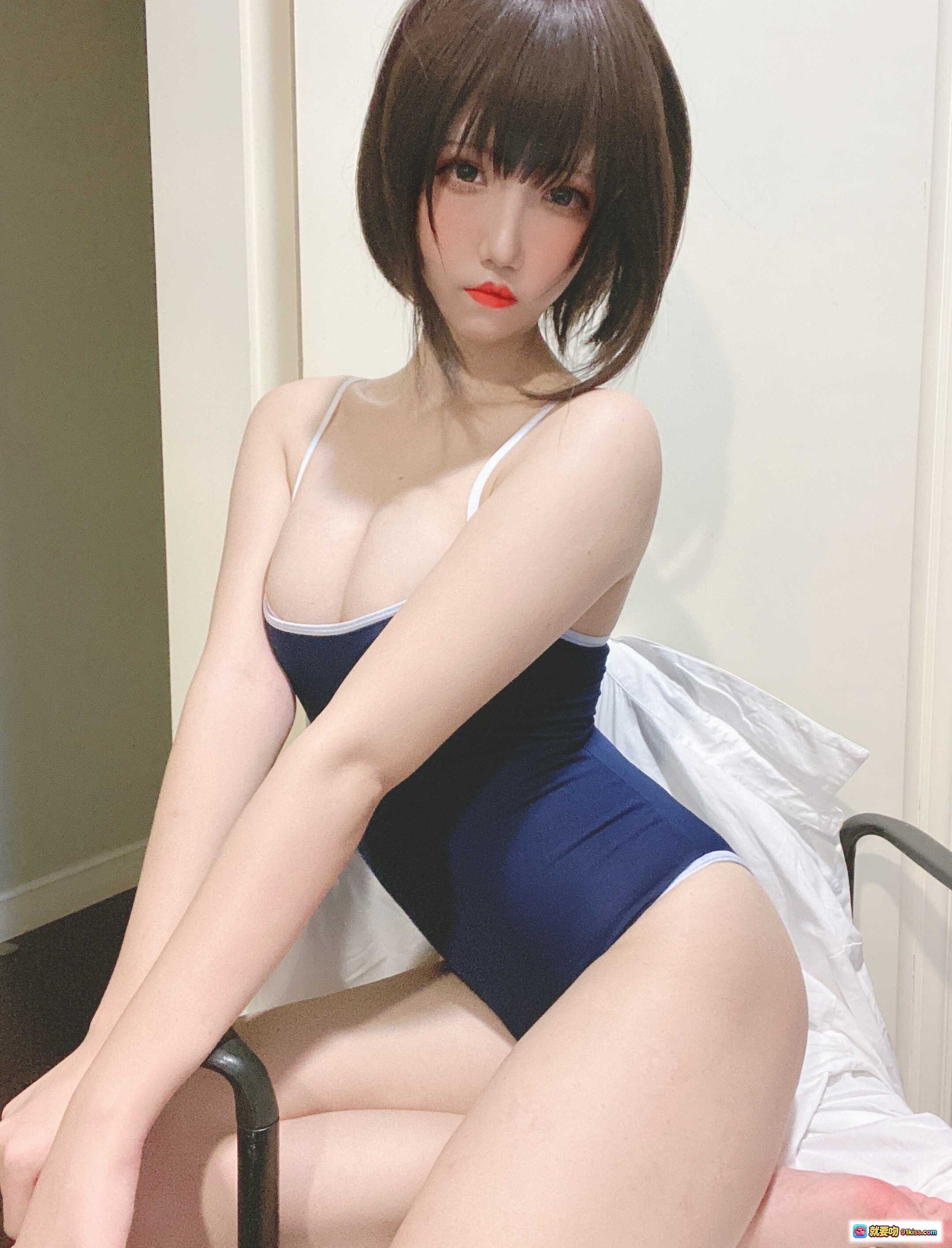 图片[3] - 阿薰kaOri NO.014 死库水写真 31P高清美图 蓝色吊带连体泳衣 甜美短发造型 室内私房摄影 77MB无水印下载 - 就要吻