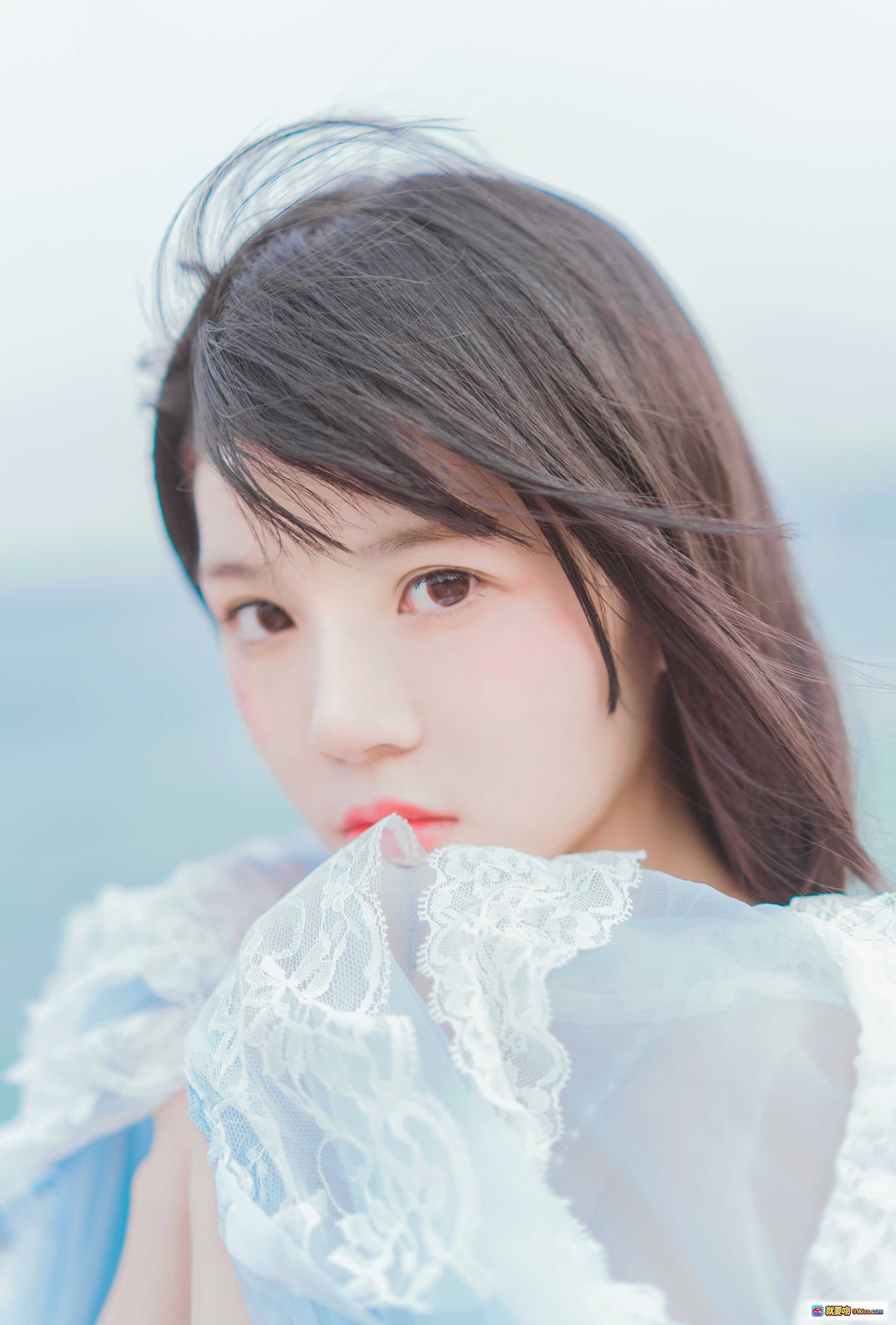 图片[3] - 桜桃喵043冬眠写真｜海边长裙少女｜清新梦幻蓝裙｜温柔气质人像摄影 - 就要吻