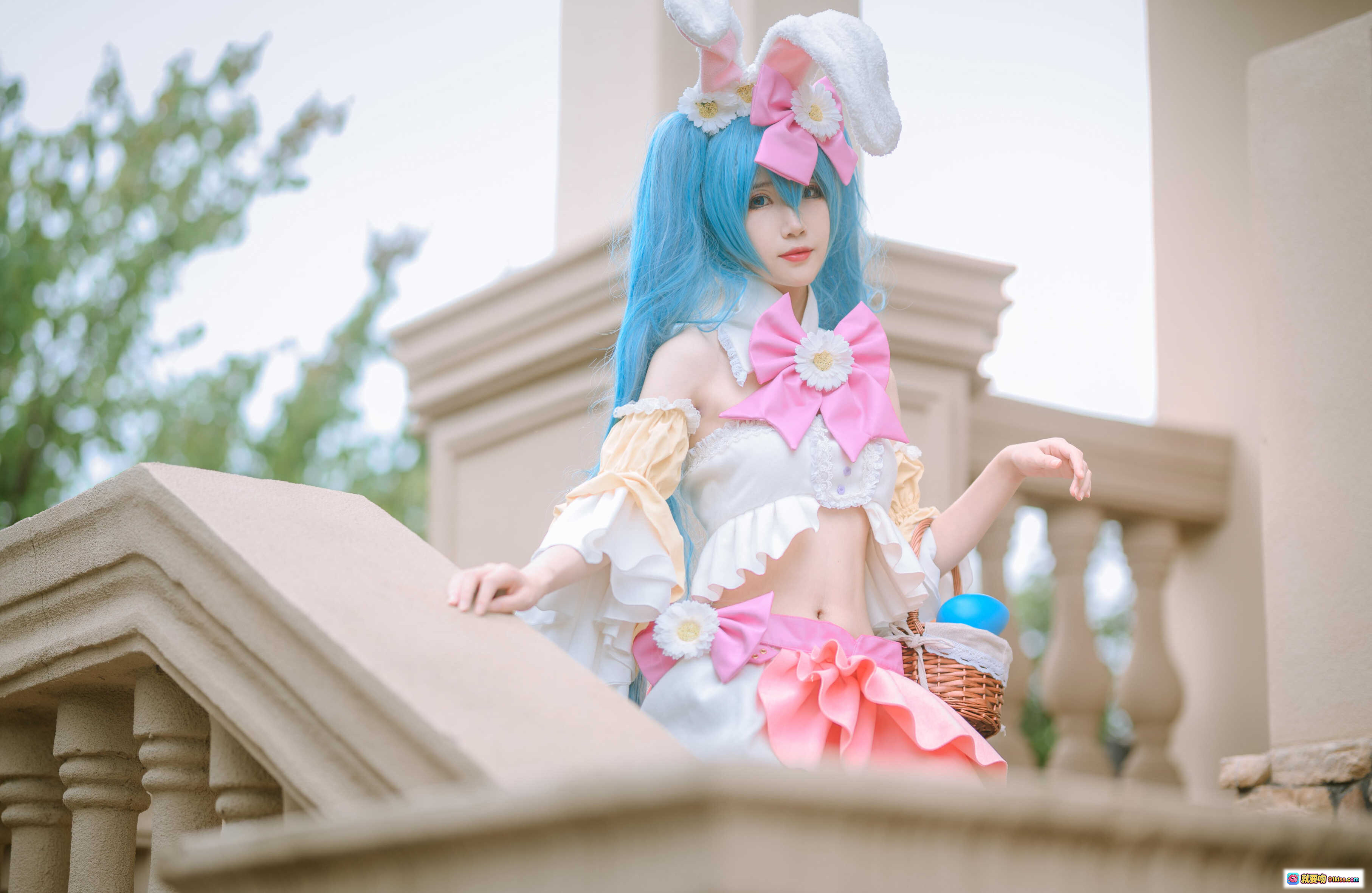 图片[7] - 妖君白研COS初音未来小兔子限定款｜MIKU兔耳粉裙高筒袜户外棚拍正片 - 就要吻