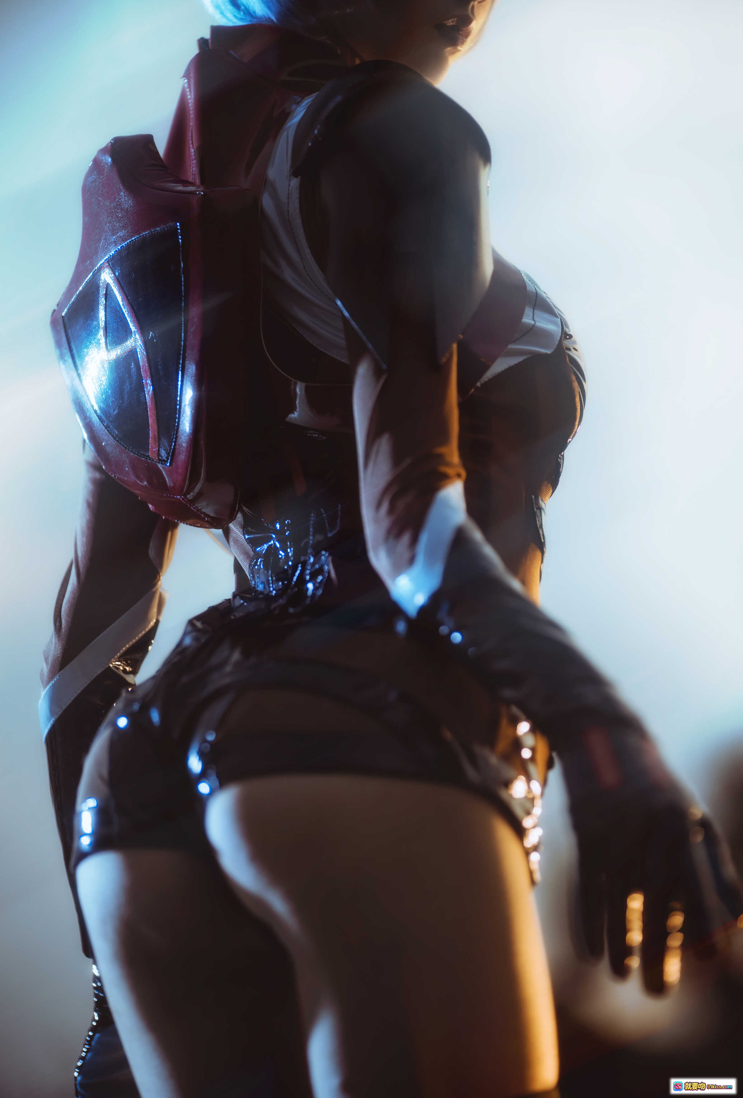 图片[6] - 木绵绵OwO绫波丽cosplay写真 | 蓝发少女废墟车内造型 | 28P高清图集507MB - 就要吻