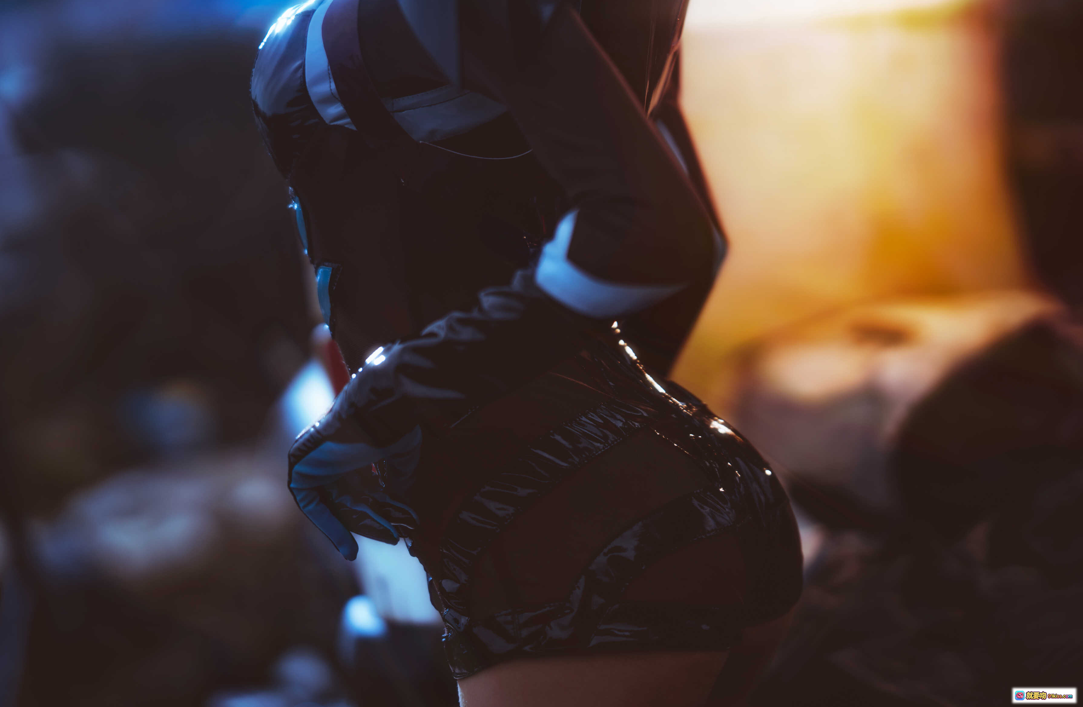 图片[5] - 木绵绵OwO绫波丽cosplay写真 | 蓝发少女废墟车内造型 | 28P高清图集507MB - 就要吻