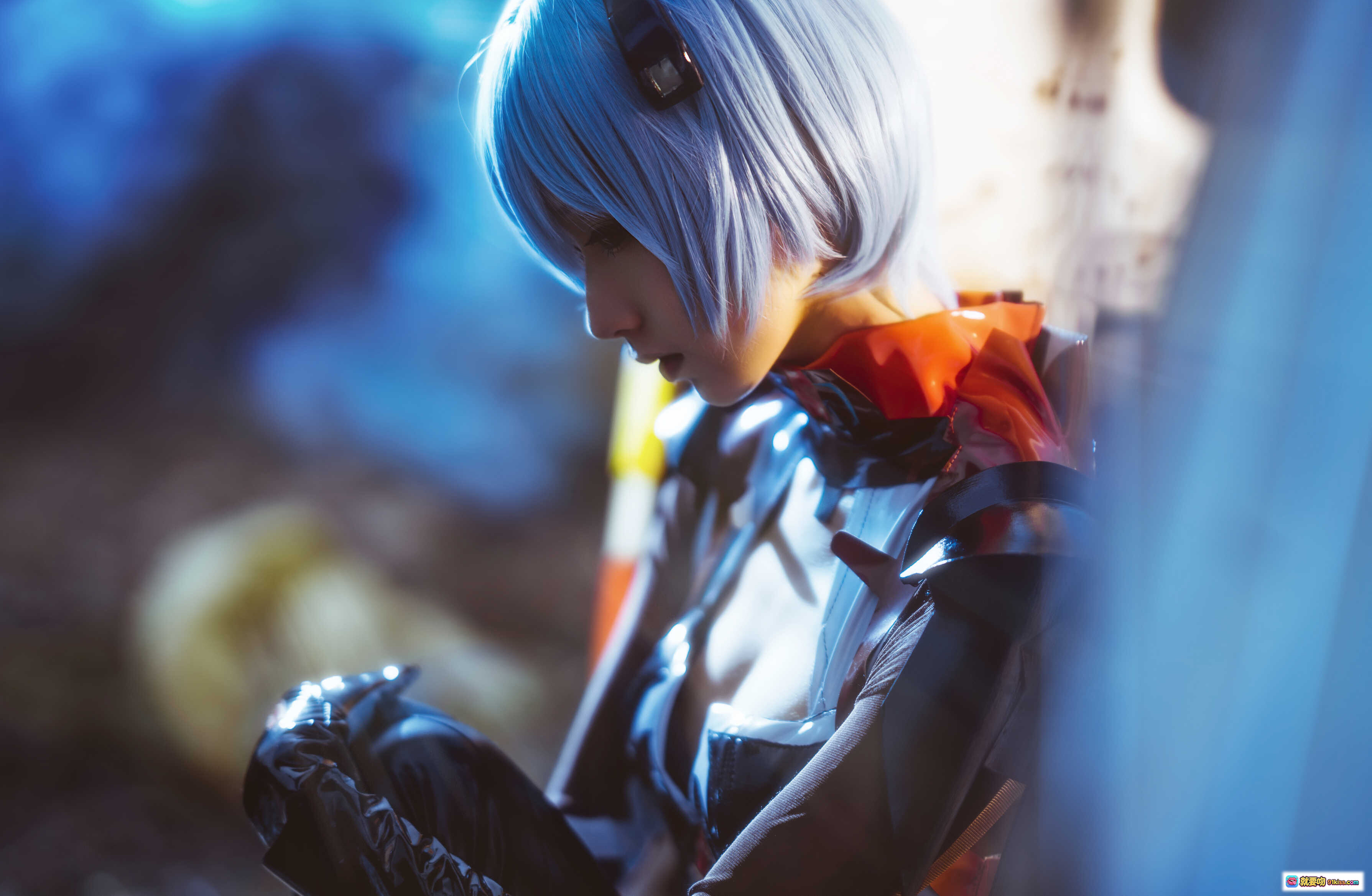 图片[3] - 木绵绵OwO绫波丽cosplay写真 | 蓝发少女废墟车内造型 | 28P高清图集507MB - 就要吻