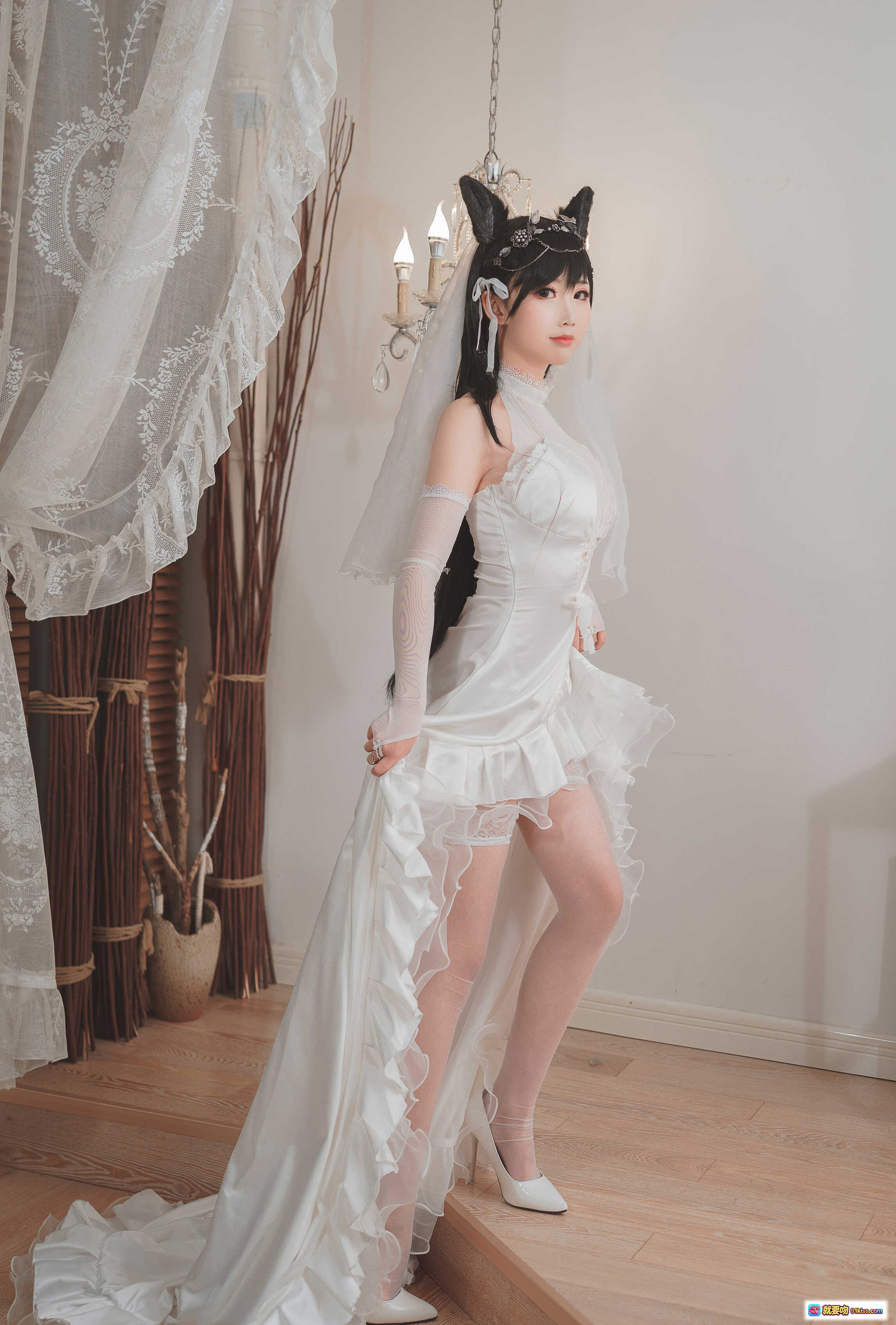 图片[10] - 面饼仙儿NO.023爱宕花嫁写真｜白纱猫耳新娘造型｜优雅坐姿美腿特写｜室内简约风摄影集 - 就要吻