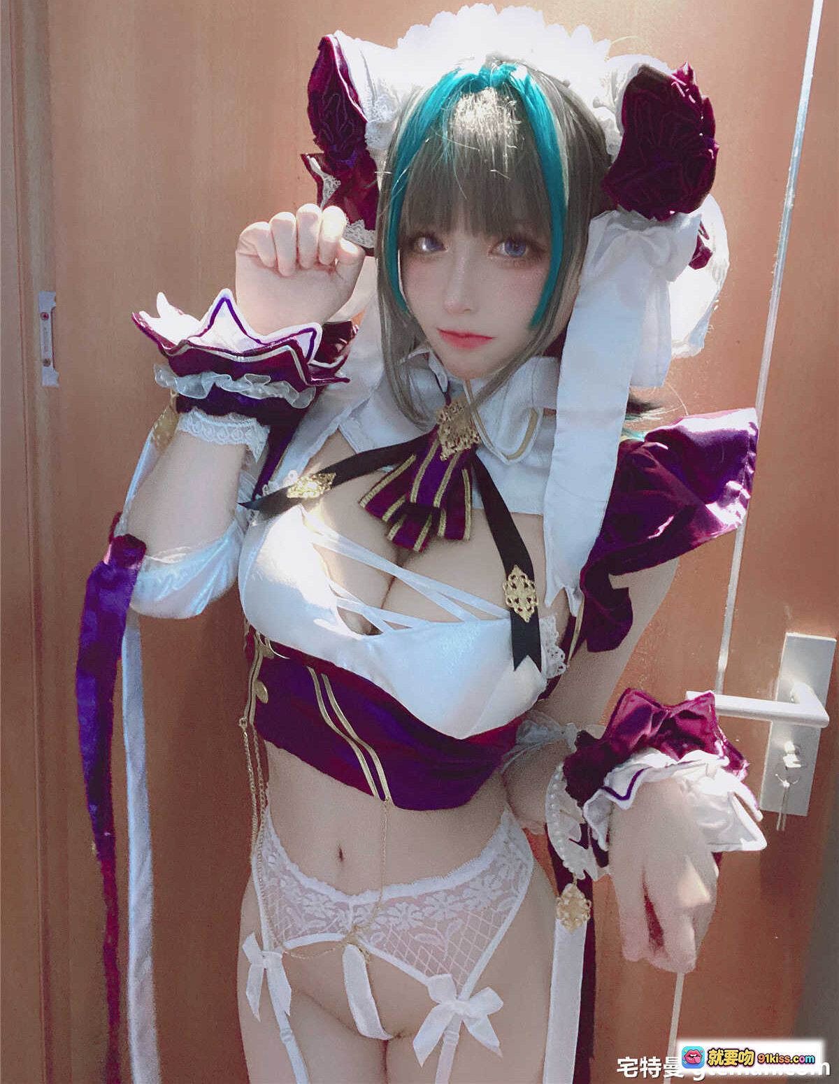 图片[2] - 起司块wii NO.018 柴郡自拍 Cosplay 紫白女仆装 蓝绿双马尾 抱毛绒玩偶 24P高清写真 - 就要吻