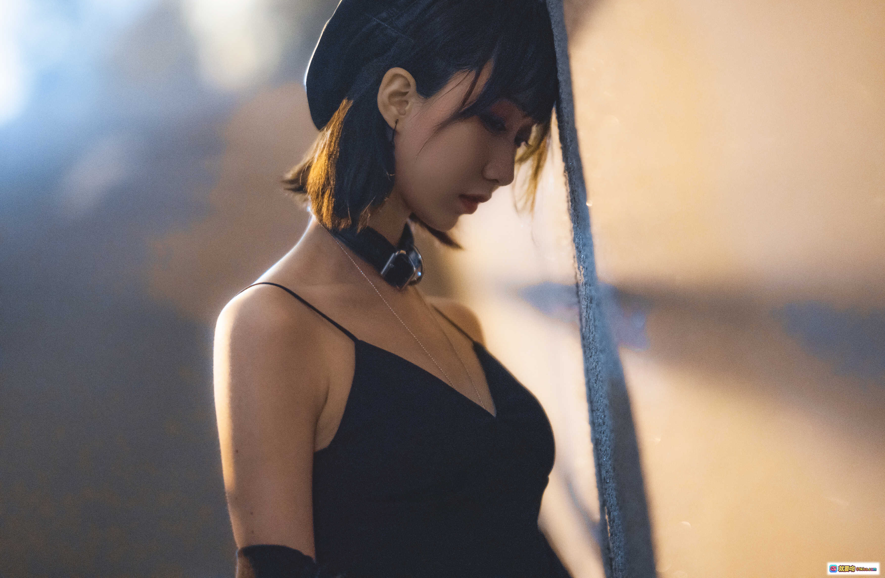 木绵绵OwO NO.055 室外短裙写真 58P 1.97GB 黑色吊带 贝雷帽 侧颜光影 氛围感美拍 - 就要吻