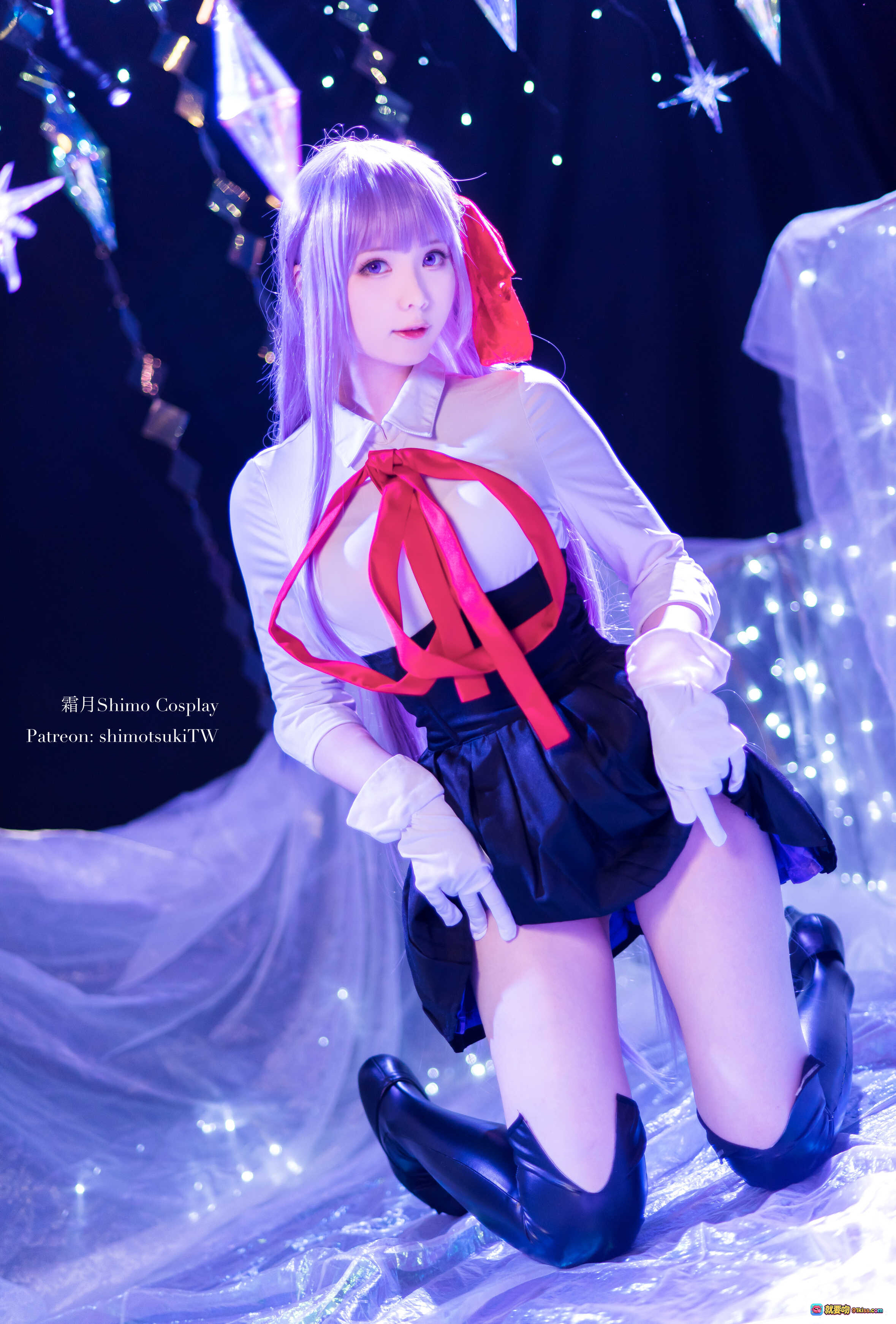 图片[7] - 霜月Shimo Cosplay写真集NO.033 BB | 紫发红领结少女 | 丝袜美腿持杖姿势 | 梦幻星空背景 | 14P高清图包 - 就要吻
