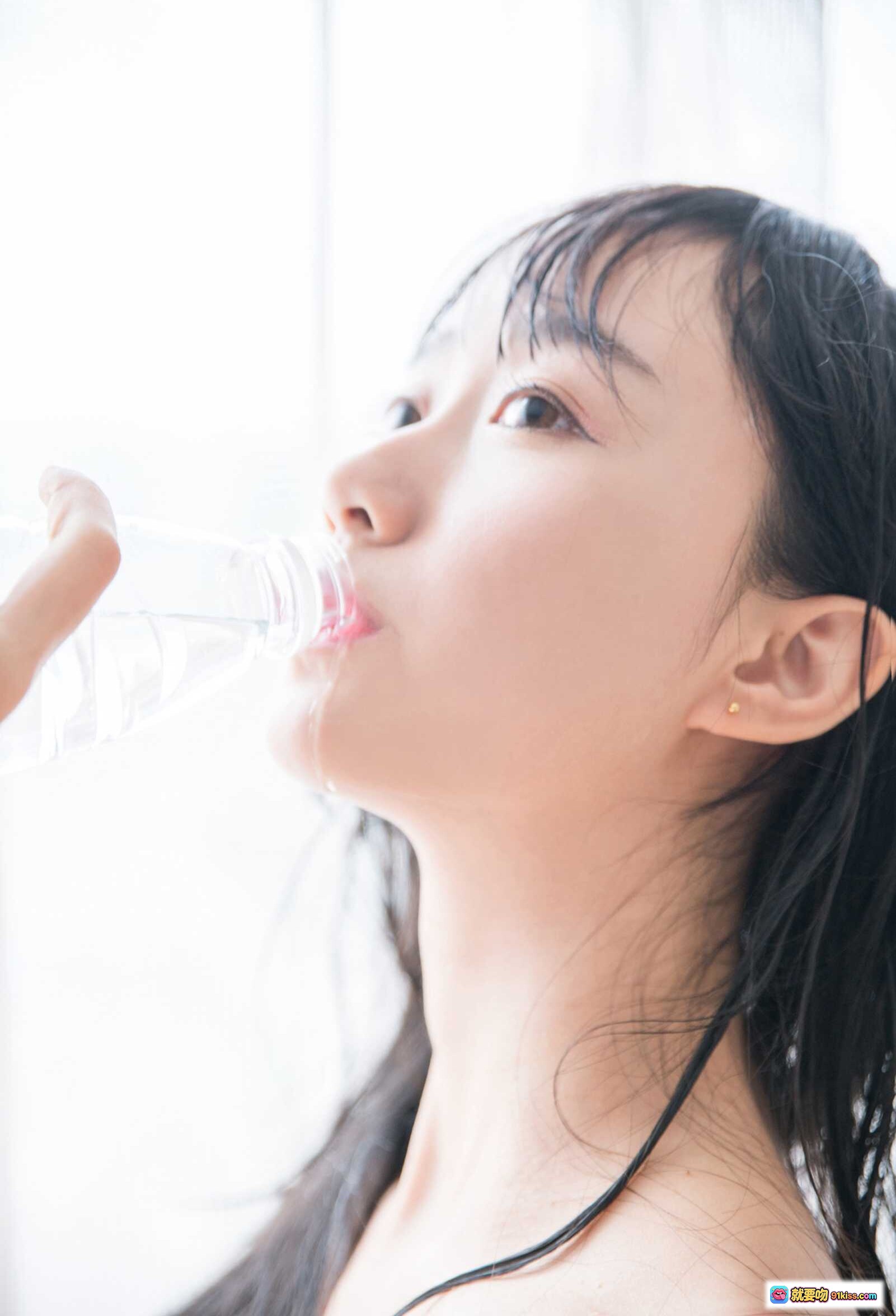 图片[9] - 木绵绵OwO NO.012 出浴写真 57P高清美图 白裙少女窗边慵懒坐姿 自然光柔美氛围 优雅性感私房摄影 - 就要吻