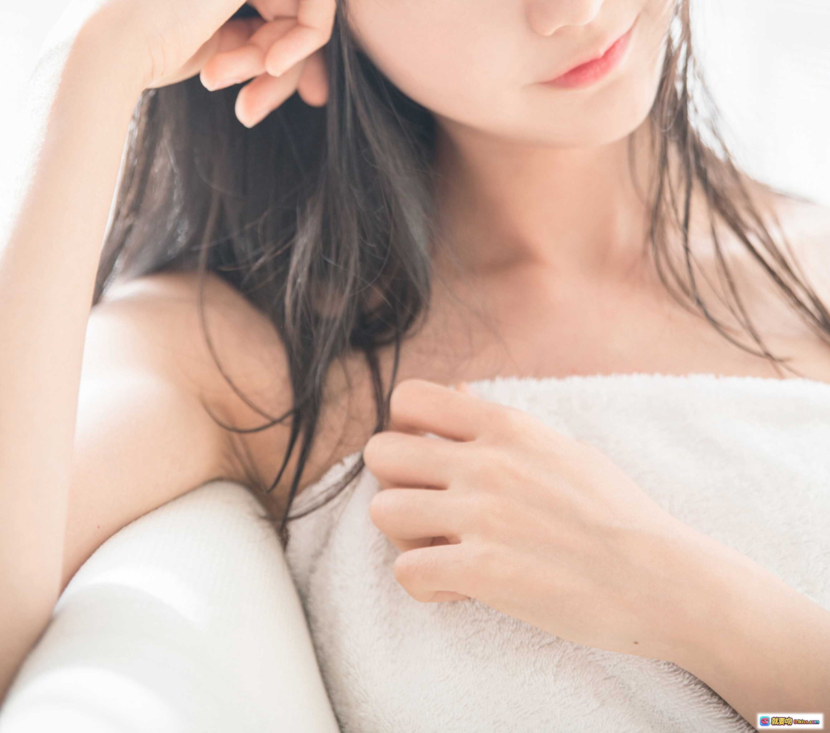 图片[3] - 木绵绵OwO NO.012 出浴写真 57P高清美图 白裙少女窗边慵懒坐姿 自然光柔美氛围 优雅性感私房摄影 - 就要吻