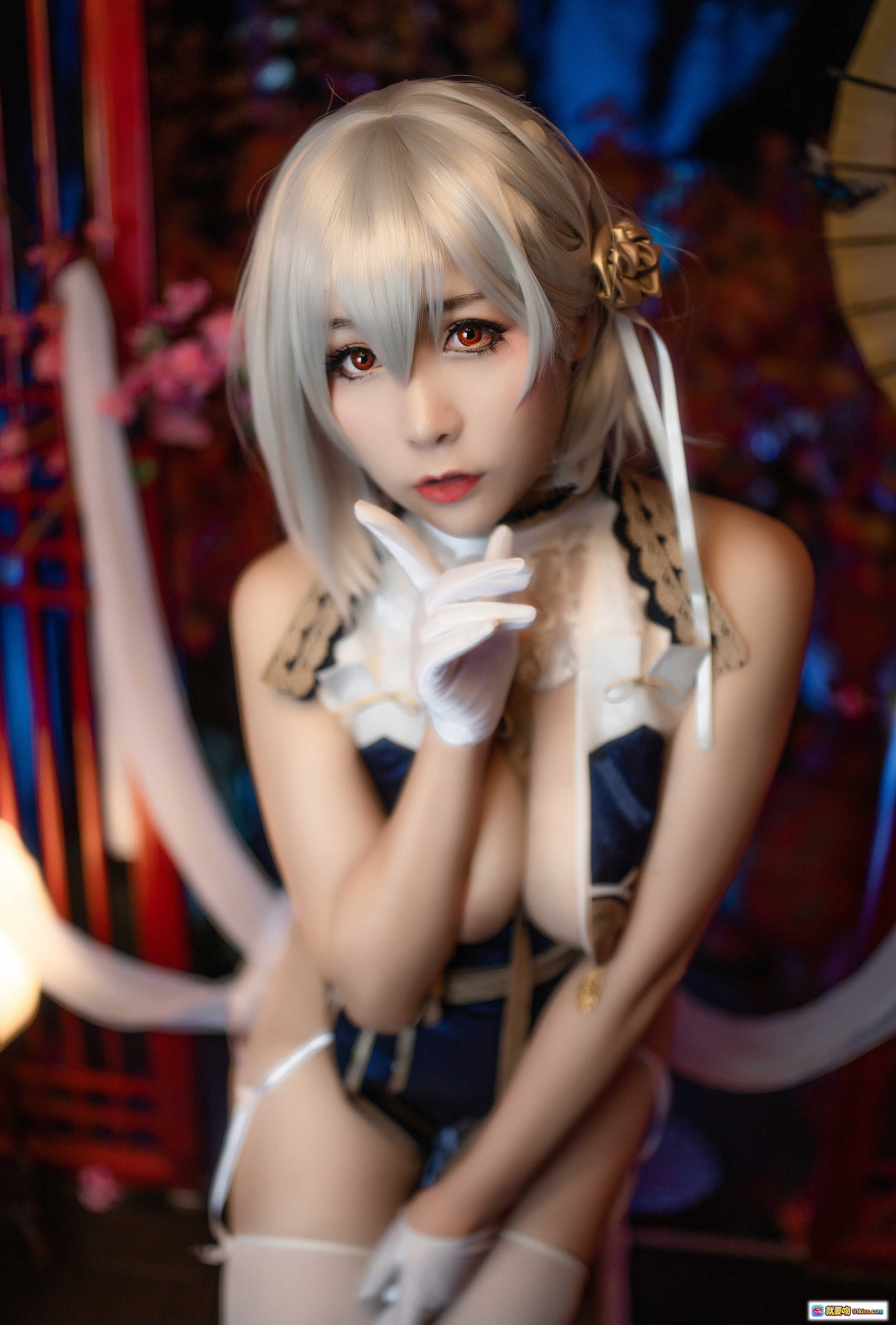 图片[2] - 三刀刀miido NO.018 天狼星 Cosplay写真 36P 1.1G 白发和风美少女 旗袍造型 性感姿态 日式庭院背景 精致妆容 高跟白丝 樱花蝴蝶装饰 - 就要吻