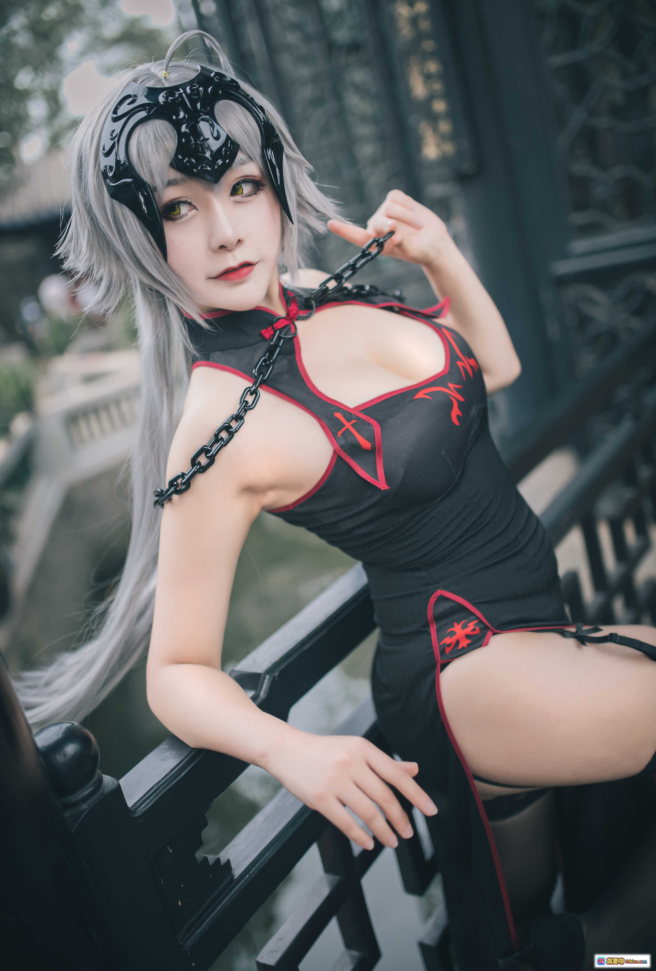 图片[6] - 三刀刀miido NO.003 黑贞德 Cosplay 精美写真 77P 992MB 暗黑系 女神造型 链条场景 蓝光氛围 沉浸式视觉盛宴 - 就要吻