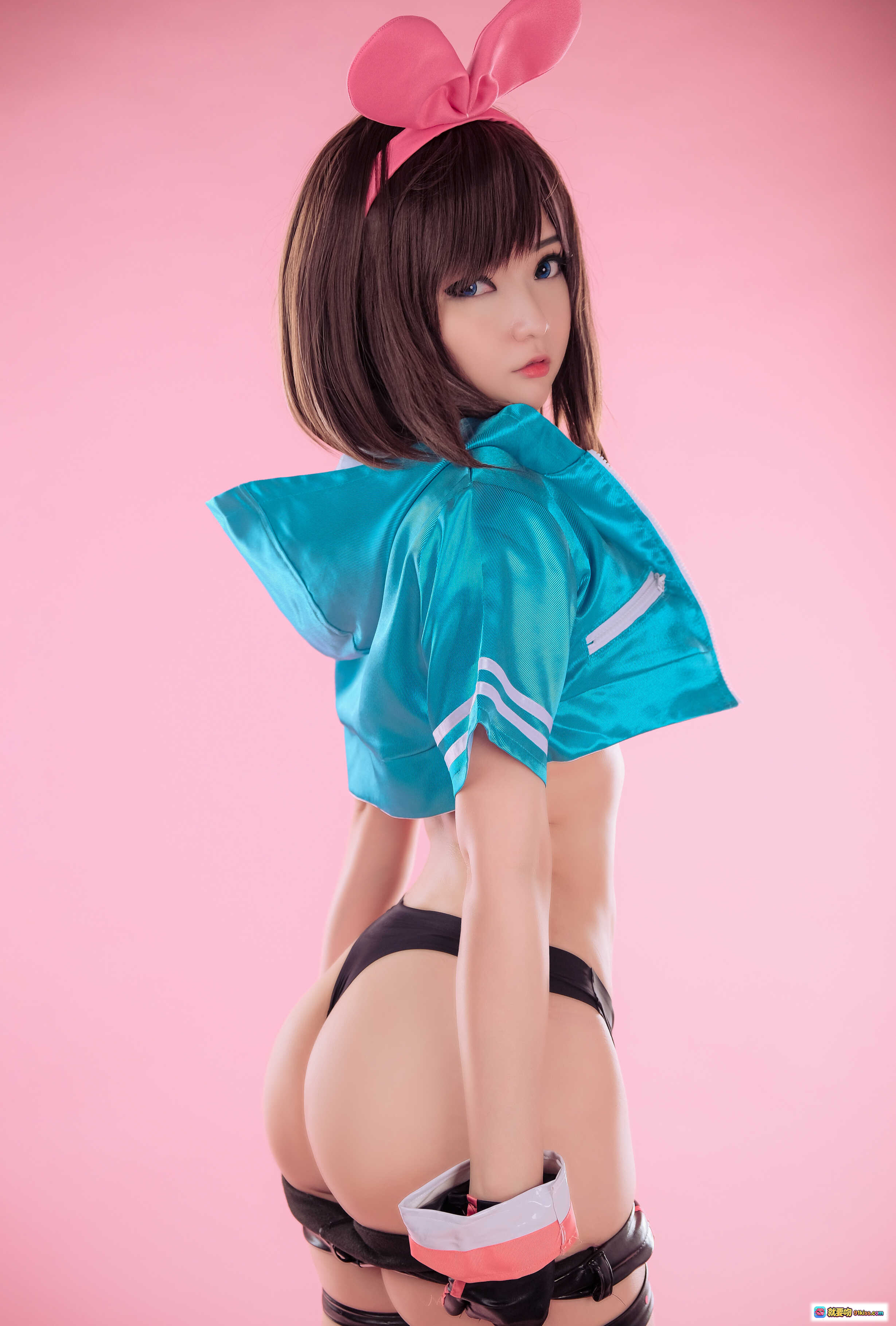 图片[2] - 绊爱Cosplay写真 | 粉色兔耳头饰+黑白皮裙+蕾丝抹胸 | 甜美性感二次元角色扮演 | Potato Godzilla NO.036 - 就要吻