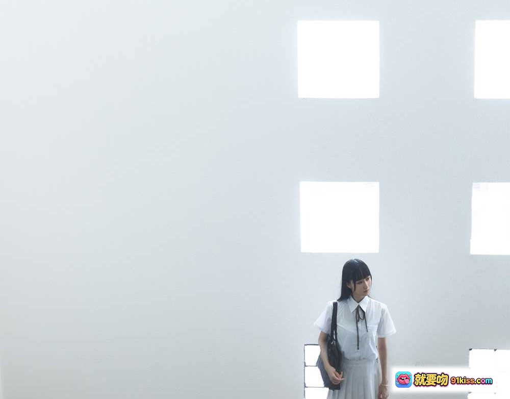 图片[7] - 木绵绵OwO NO.039 JK制服写真 35P清新少女风 白衬衫百褶裙 日系校园风 金色手环点缀 优雅侧颜特写 - 就要吻