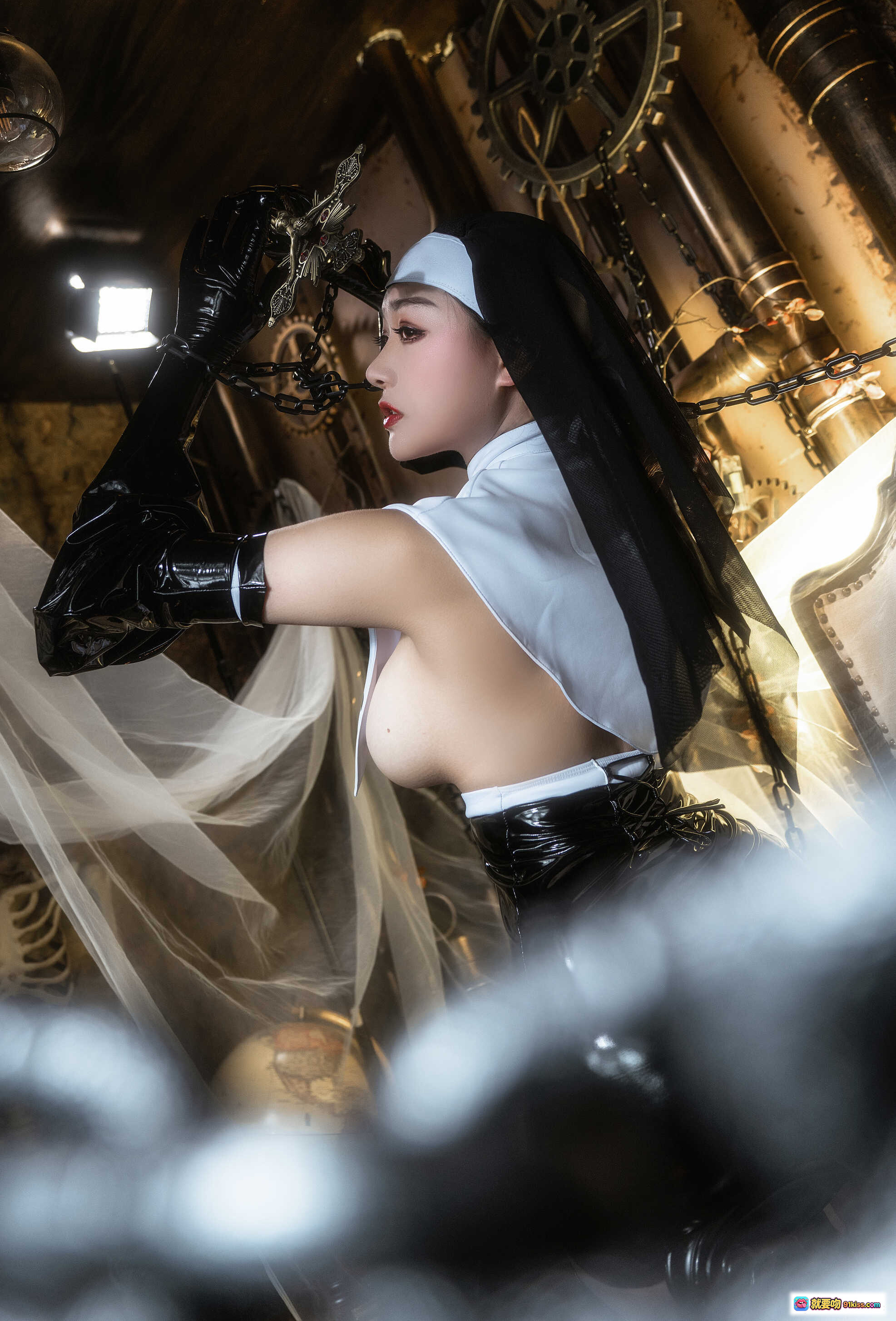 图片[3] - 三刀刀miido NO.004 圣修女 Cosplay 黑色皮衣 暗黑哥特风 蒸汽朋克场景 修女造型 性感绑带 高跟长靴 精致妆容 23P高清图集 - 就要吻