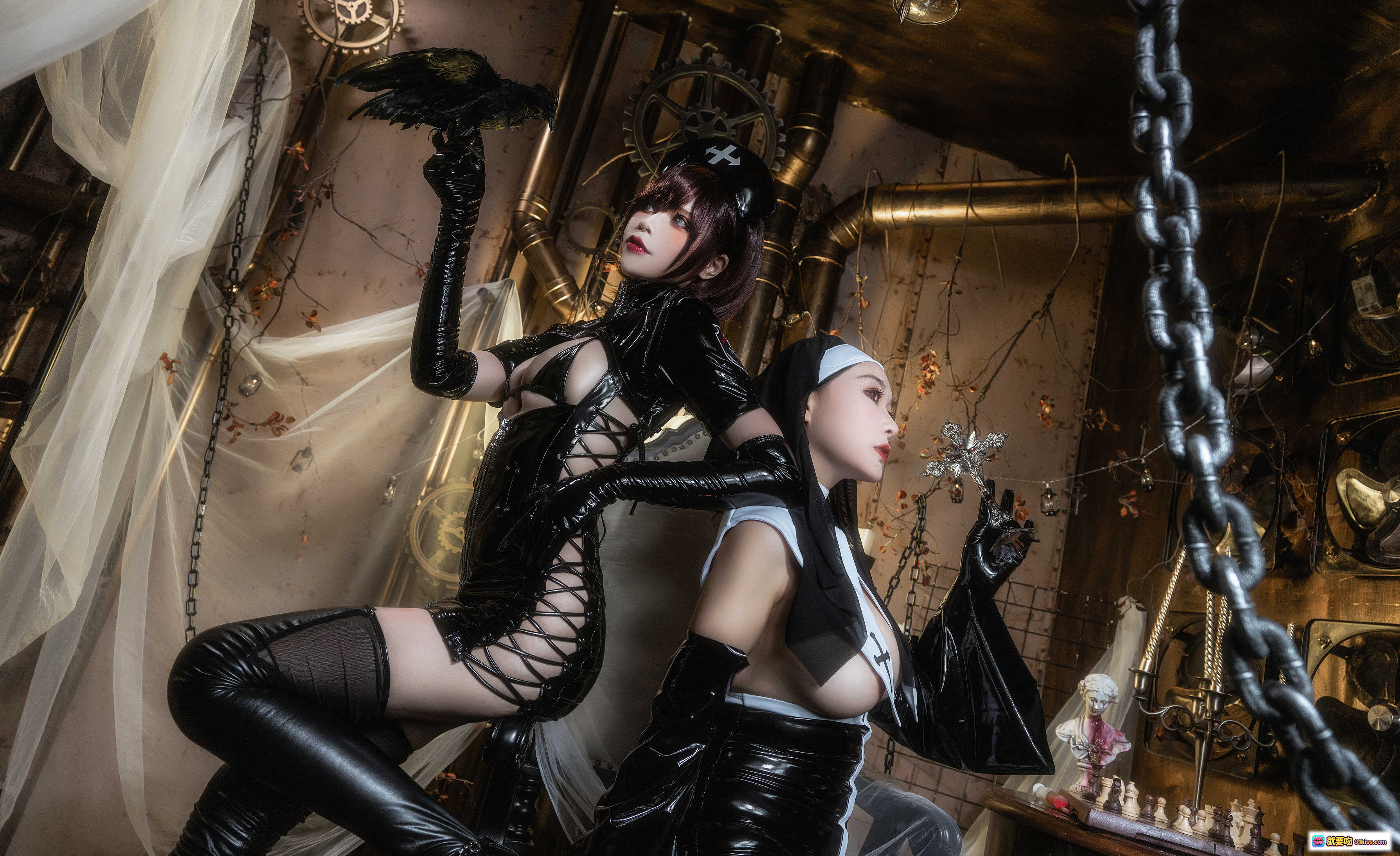 三刀刀miido NO.004 圣修女 Cosplay 黑色皮衣 暗黑哥特风 蒸汽朋克场景 修女造型 性感绑带 高跟长靴 精致妆容 23P高清图集 - 就要吻