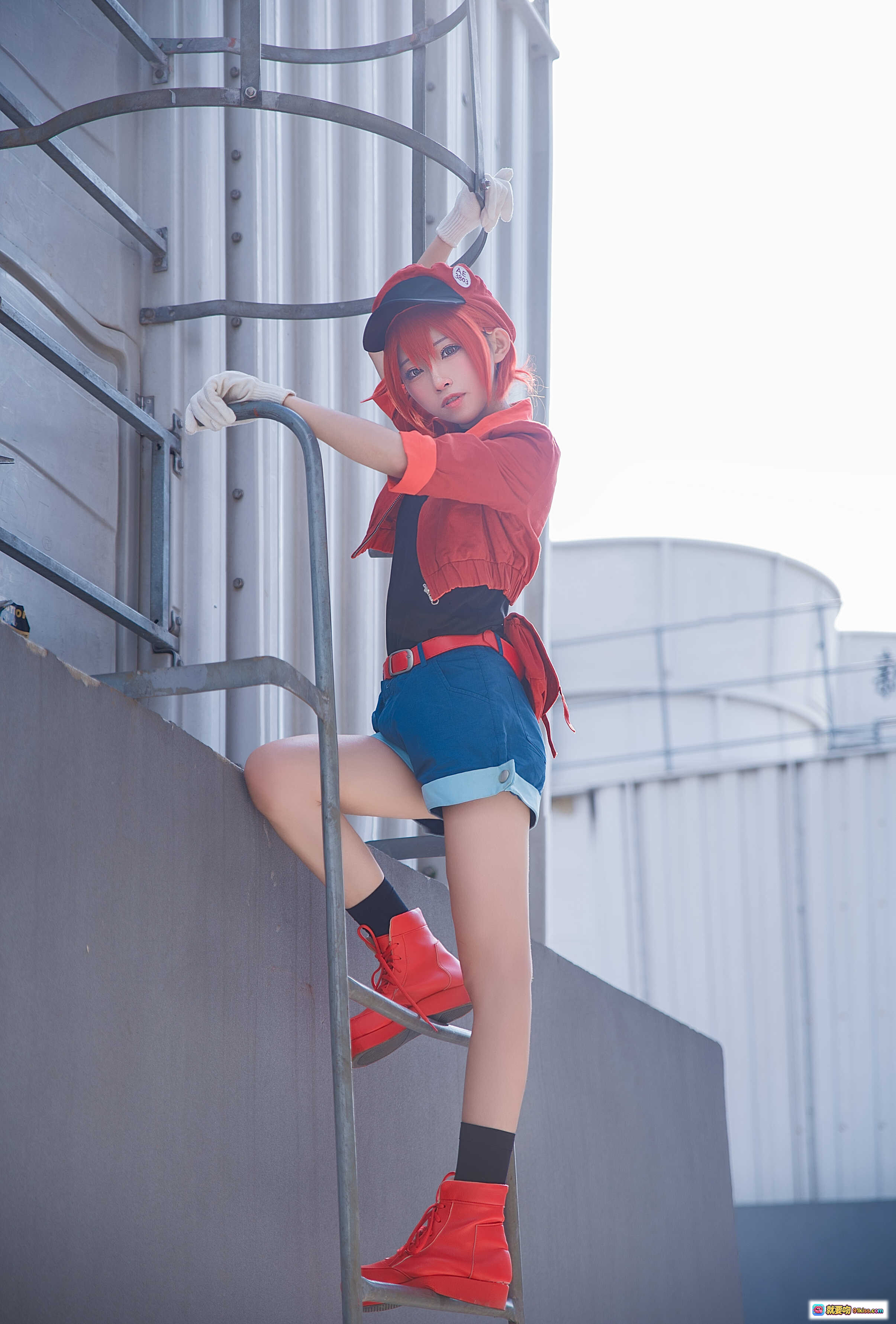 图片[10] - Kitaro绮太郎NO.017工作细胞2cosplay红发快递员搬箱检查文件场景写真35P193MB - 就要吻