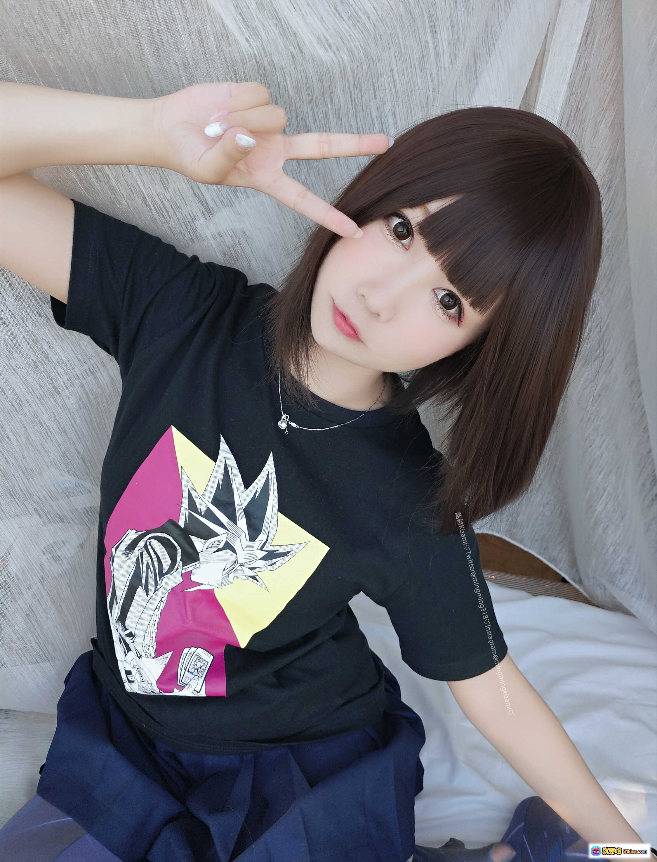 图片[5] - 铭铭Kizami Vol.007 短发少女黑T动漫印花 深蓝短裙紫色丝袜写真集48P - 就要吻