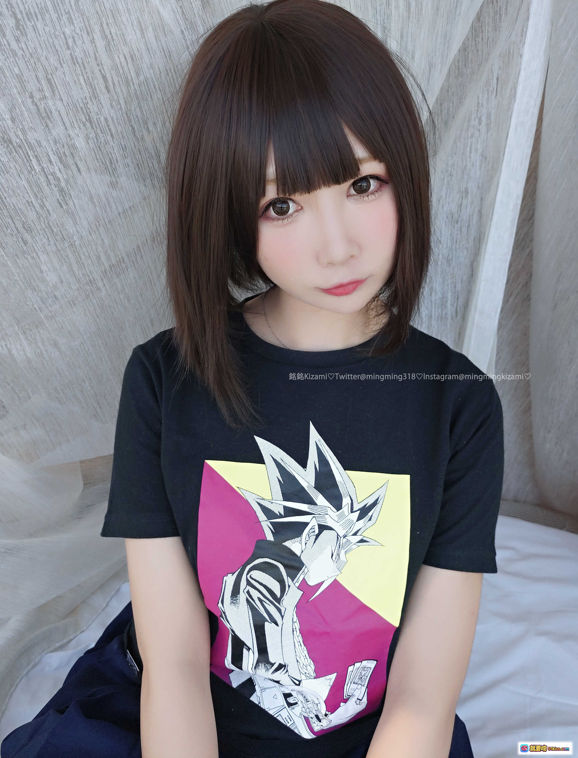 图片[4] - 铭铭Kizami Vol.007 短发少女黑T动漫印花 深蓝短裙紫色丝袜写真集48P - 就要吻