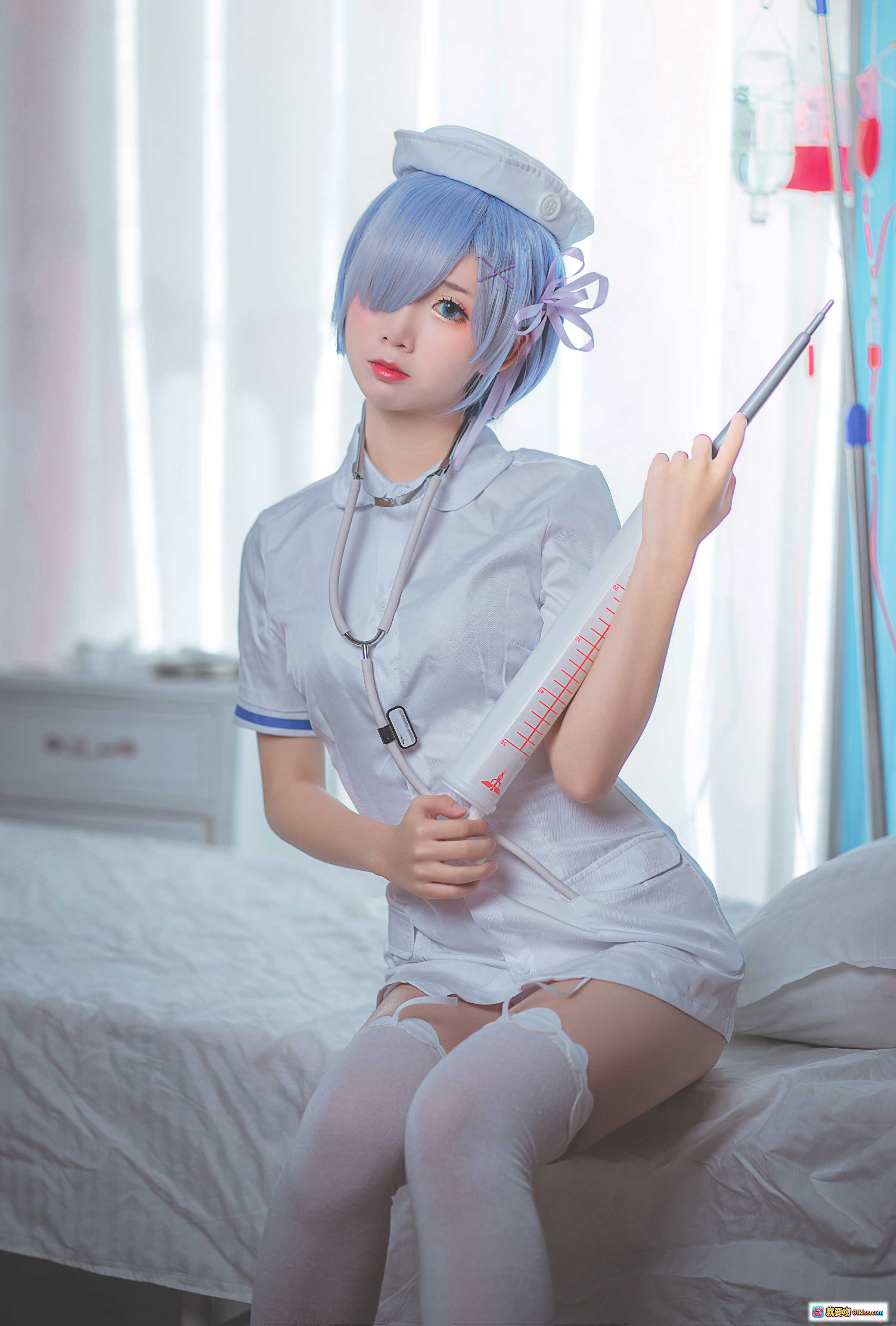 图片[4] - 面饼仙儿NO.019蕾姆cosplay护士装蓝发紫蝴蝶结白裙写真18P高清图集 - 就要吻