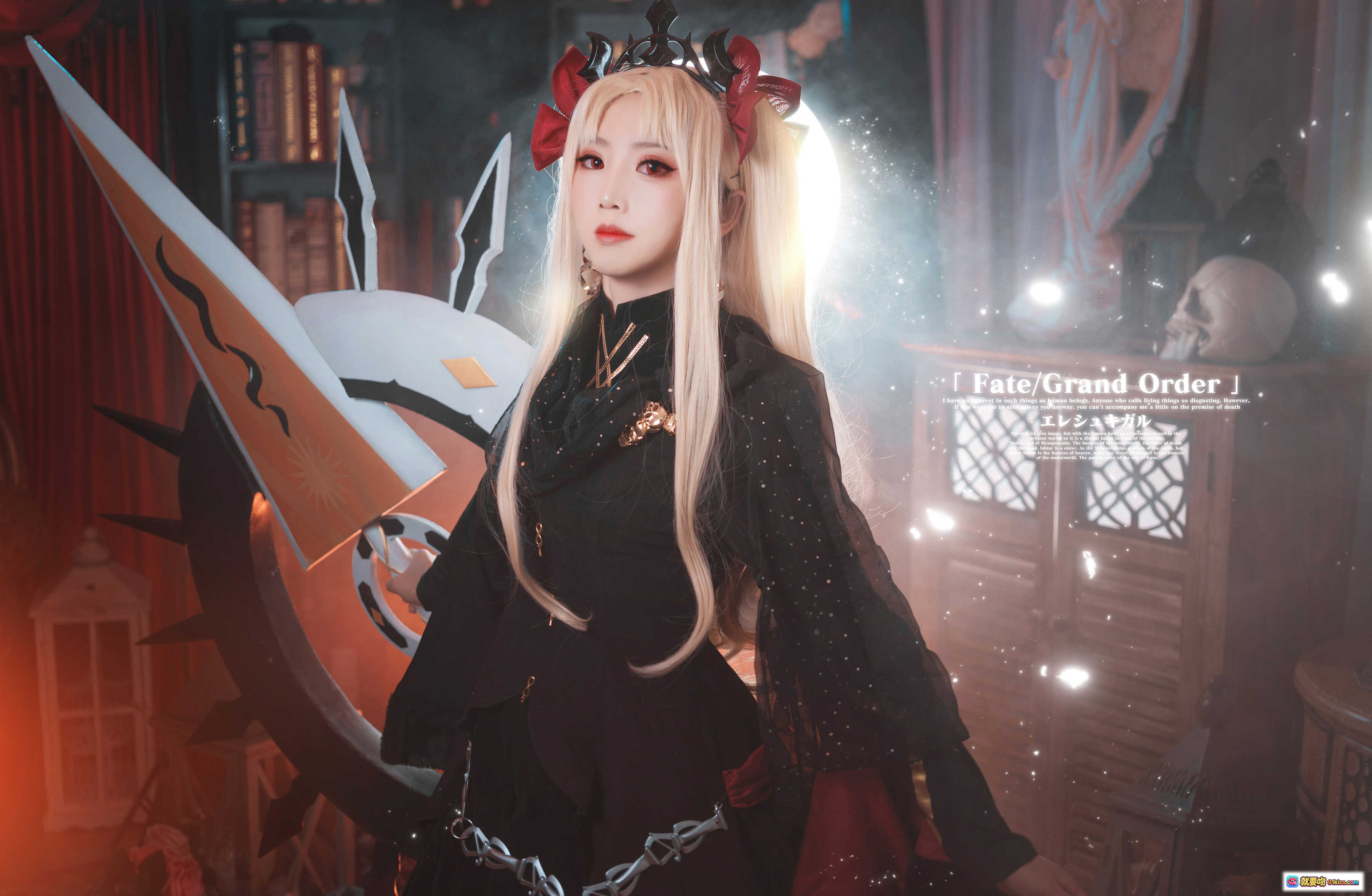 图片[4] - 面饼仙儿NO.071艾蕾三破Cosplay | Fate/Grand Order埃列什基伽勒华丽黑金装束+神秘蓝光场景+精致道具还原 - 就要吻