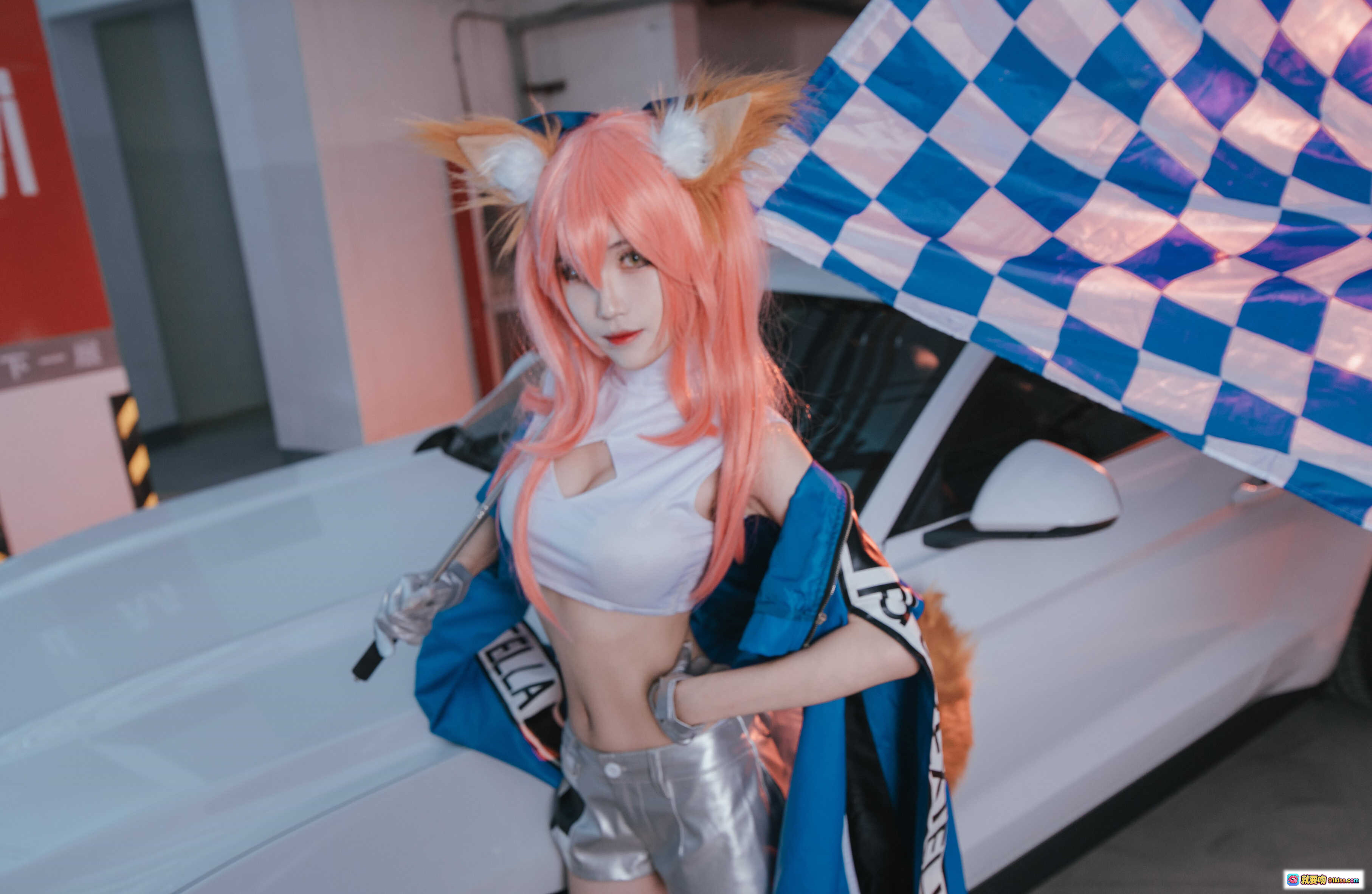 图片[4] - 妖君白研Fate/Grand Order玉藻前COS正片｜橙发狐耳少女车内驾驶造型｜Fate EX服装细节还原 - 就要吻