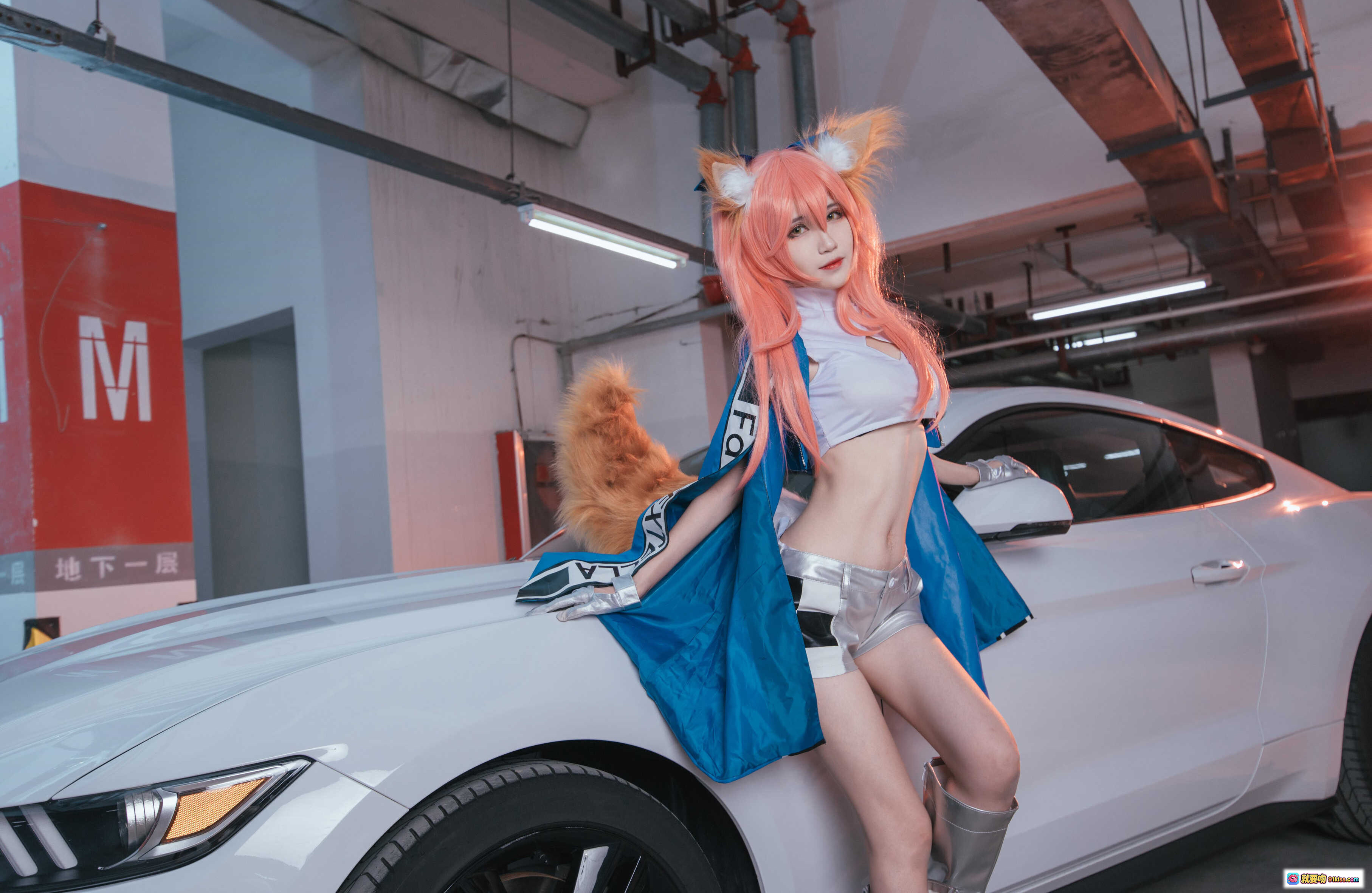 图片[3] - 妖君白研Fate/Grand Order玉藻前COS正片｜橙发狐耳少女车内驾驶造型｜Fate EX服装细节还原 - 就要吻