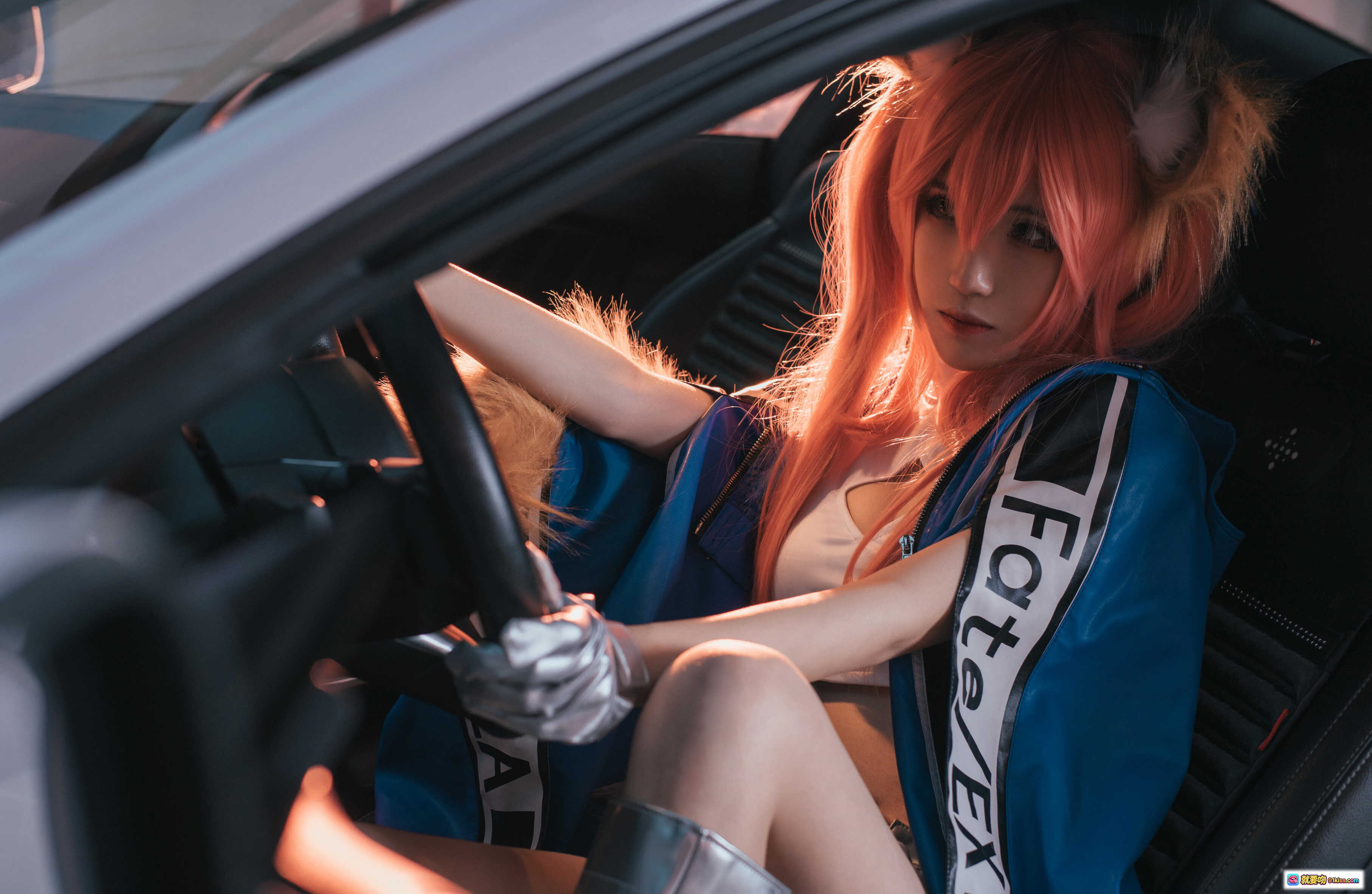 妖君白研Fate/Grand Order玉藻前COS正片｜橙发狐耳少女车内驾驶造型｜Fate EX服装细节还原 - 就要吻