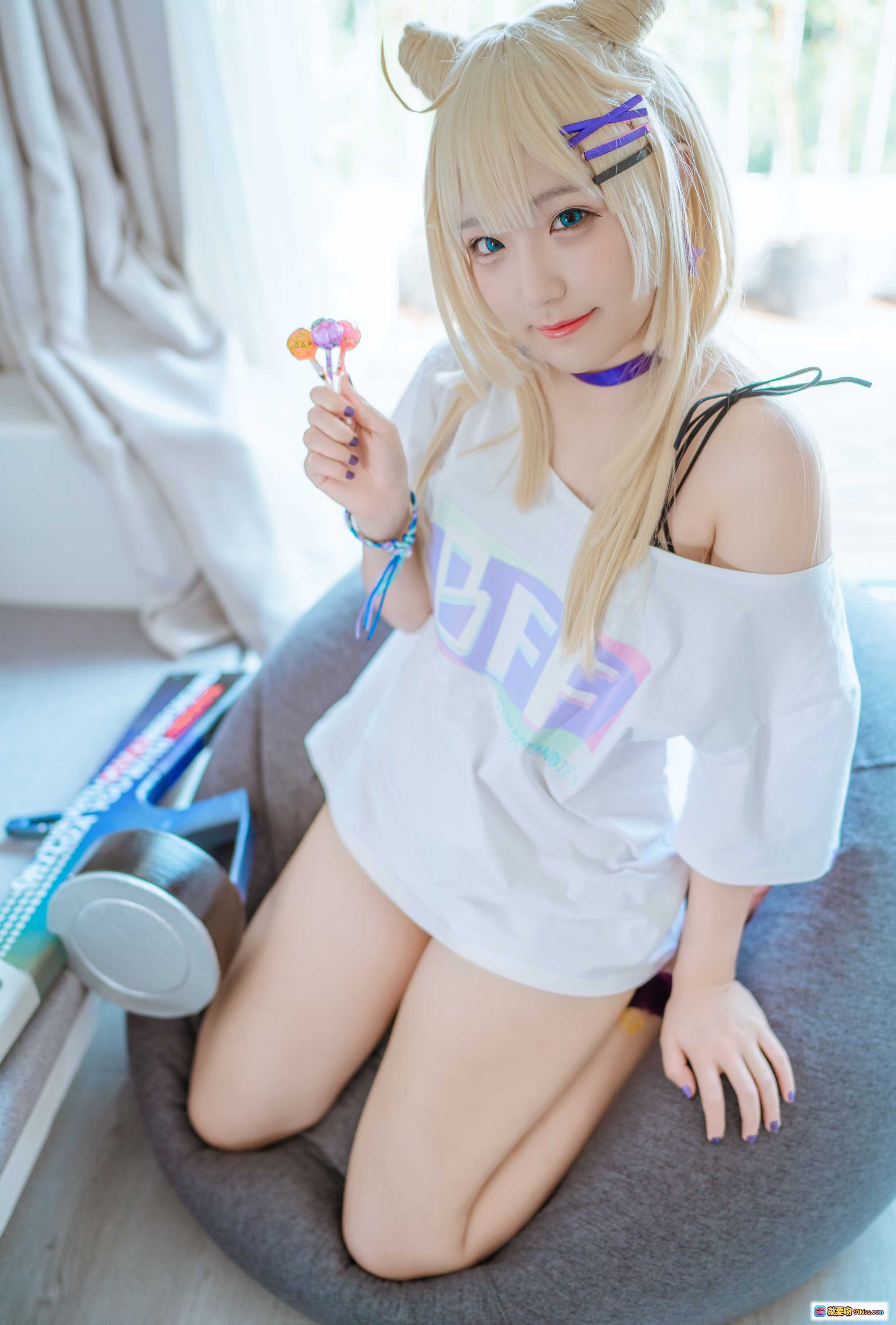 图片[3] - 弥美Mime NO.014 少女前线AA-12 Cosplay 无烟棒棒糖 白衬衫黑短裤 猫耳发饰 紫色袜圈 室内写真 27P高清图集 - 就要吻