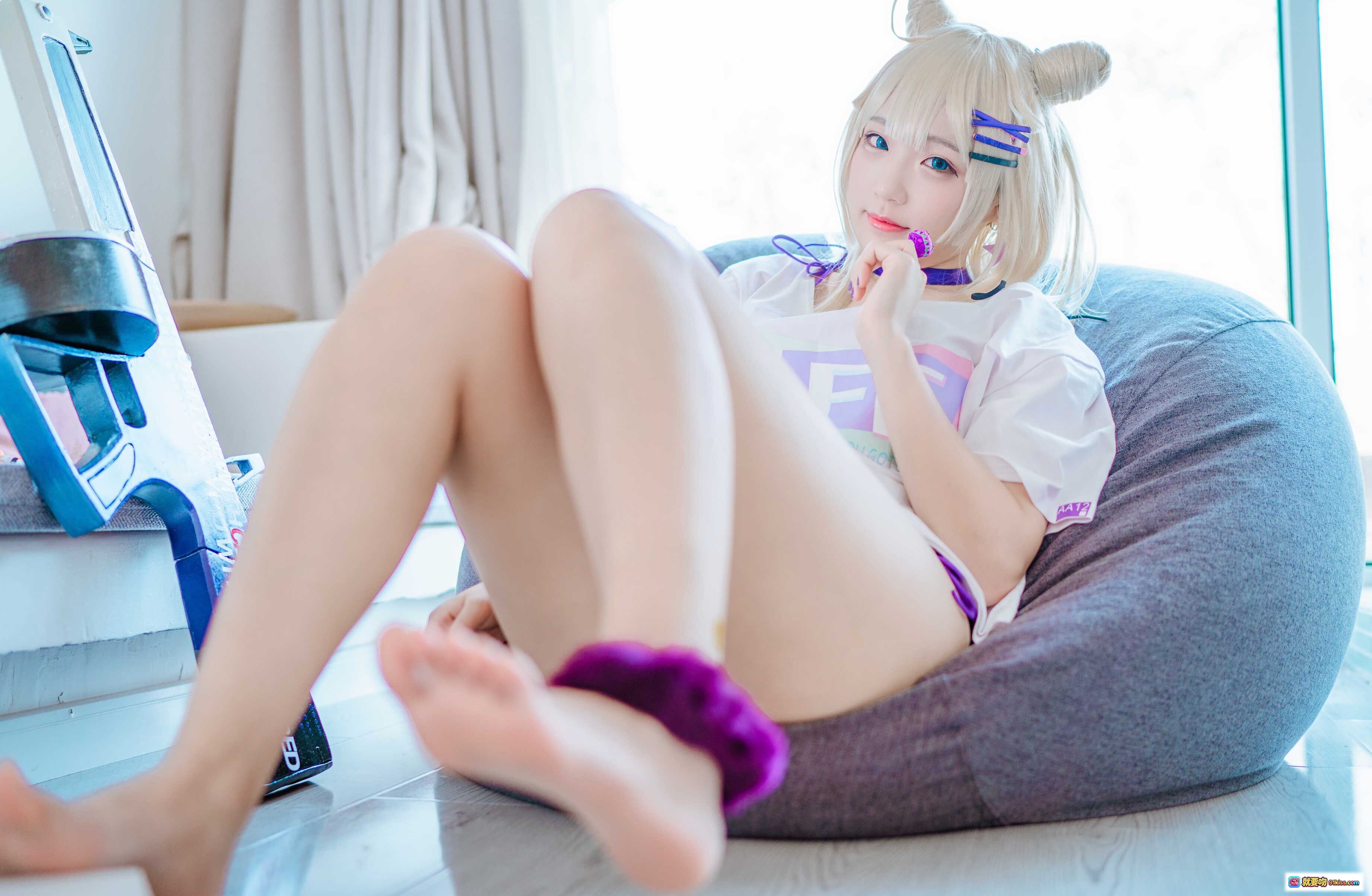 图片[4] - 弥美Mime NO.014 少女前线AA-12 Cosplay 无烟棒棒糖 白衬衫黑短裤 猫耳发饰 紫色袜圈 室内写真 27P高清图集 - 就要吻