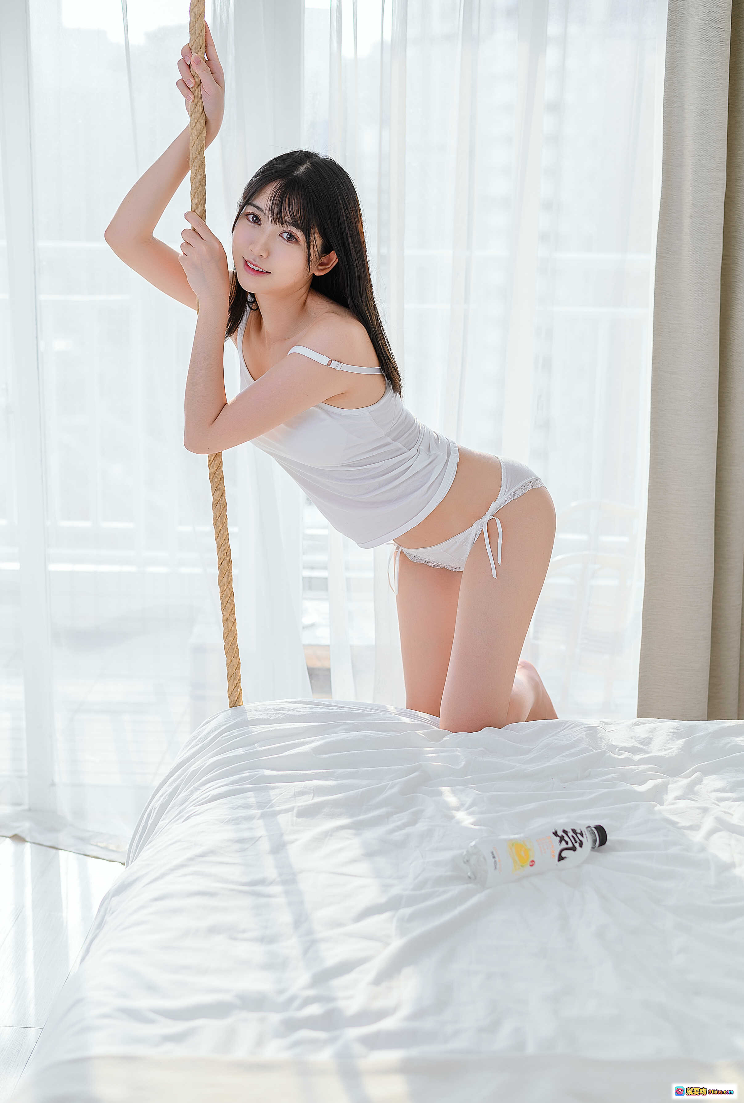 图片[9] - 鳗鱼霏儿NO.084白背心写真珍藏版41P高清美图少女私房床照纯欲风性感内衣诱惑写真 - 就要吻