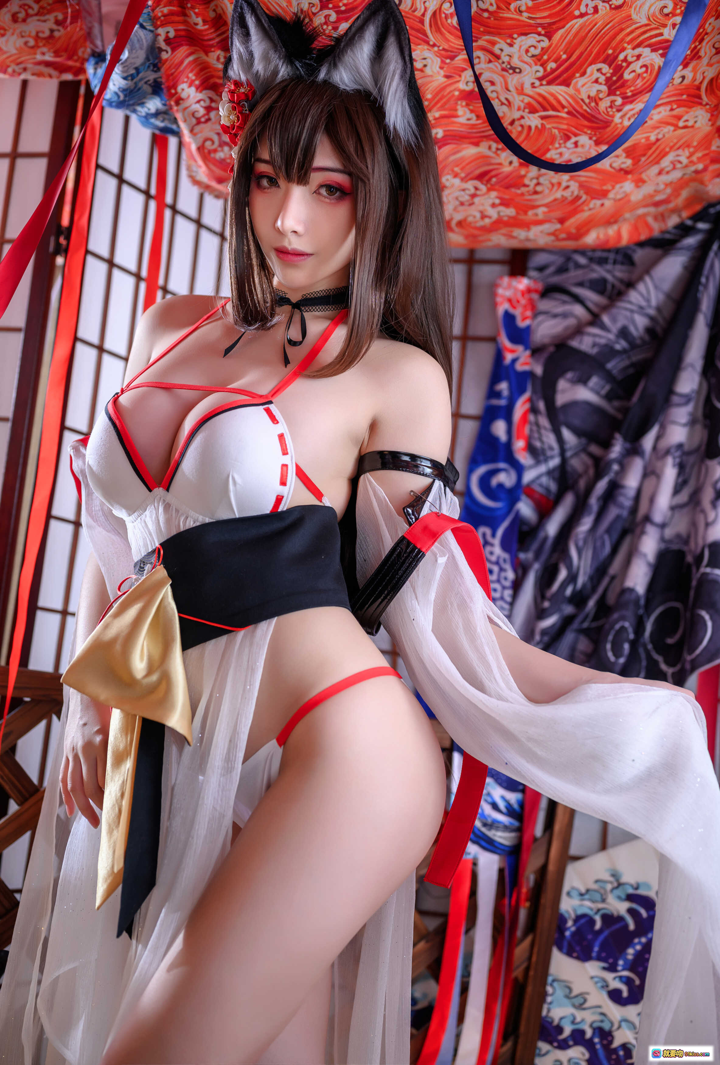 图片[8] - 雯妹不讲道理NO.064天城水着Cosplay写真 | 日式和风场景 | 狐耳少女 | 红白系泳装 | 和室榻榻米 | 传统灯笼装饰 | 40P高清图集 - 就要吻