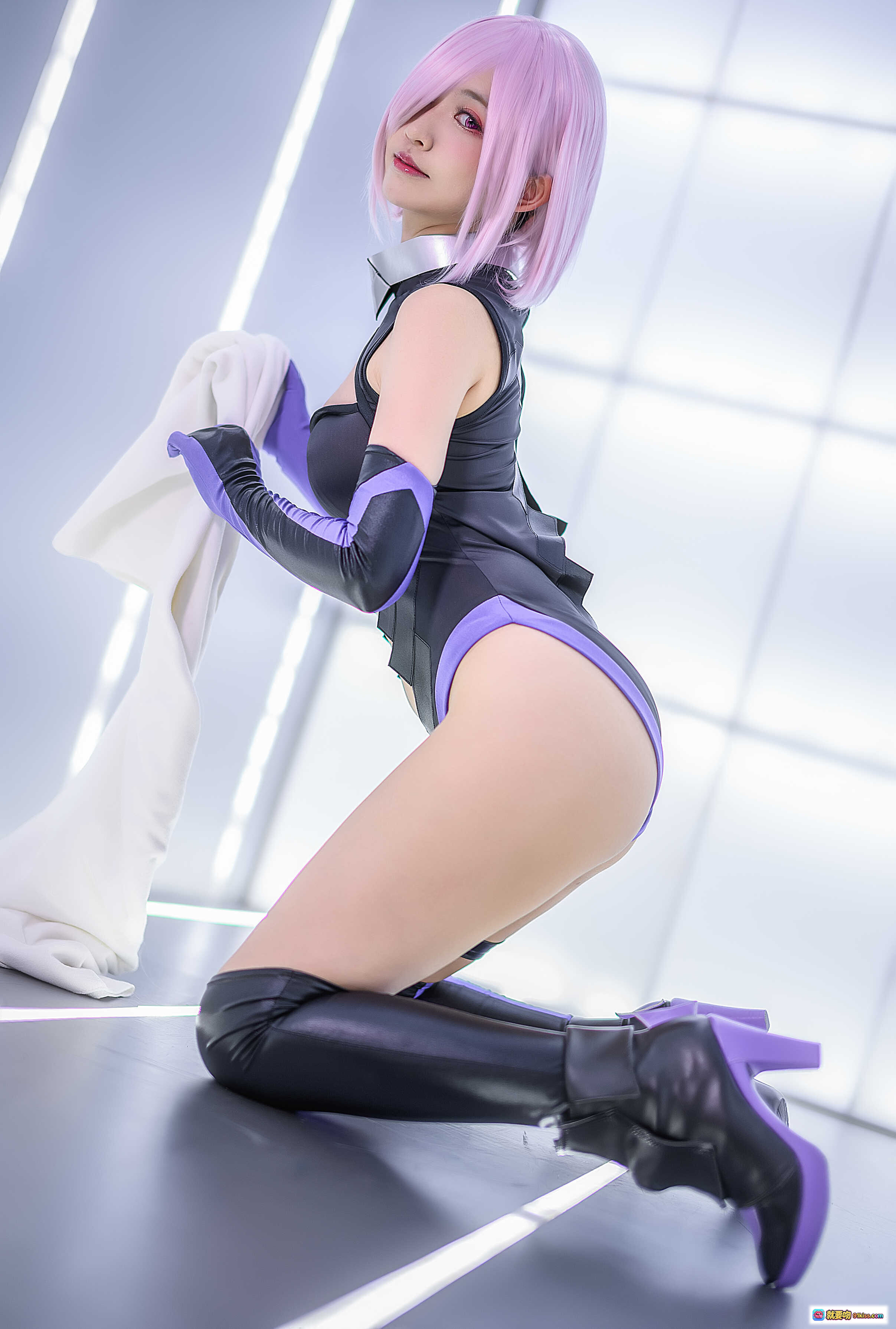 图片[8] - 鳗鱼霏儿NO.043玛修训练服Cosplay写真 – 粉发紫手套黑紫紧身衣性感姿势高清图集 - 就要吻