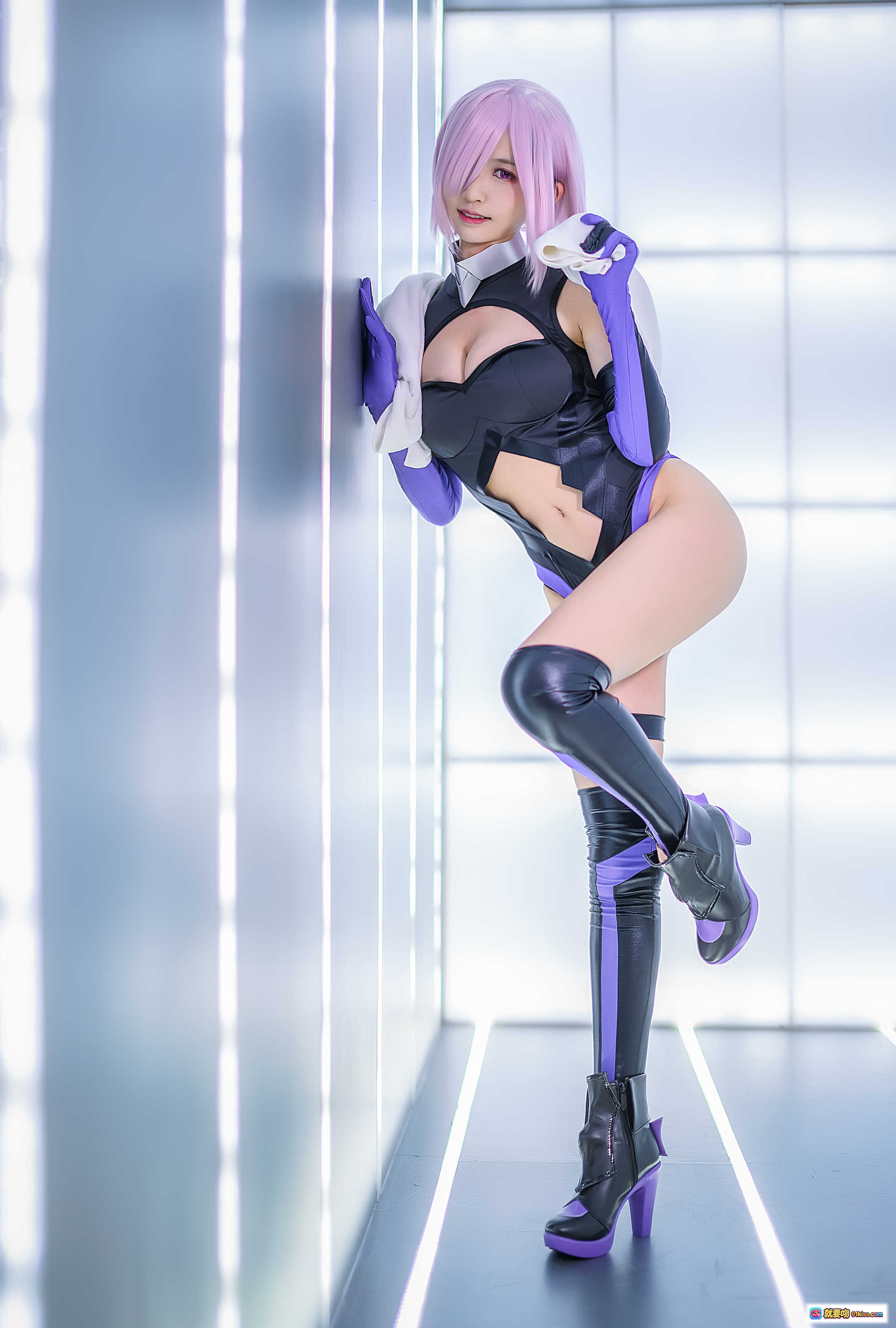 图片[4] - 鳗鱼霏儿NO.043玛修训练服Cosplay写真 – 粉发紫手套黑紫紧身衣性感姿势高清图集 - 就要吻