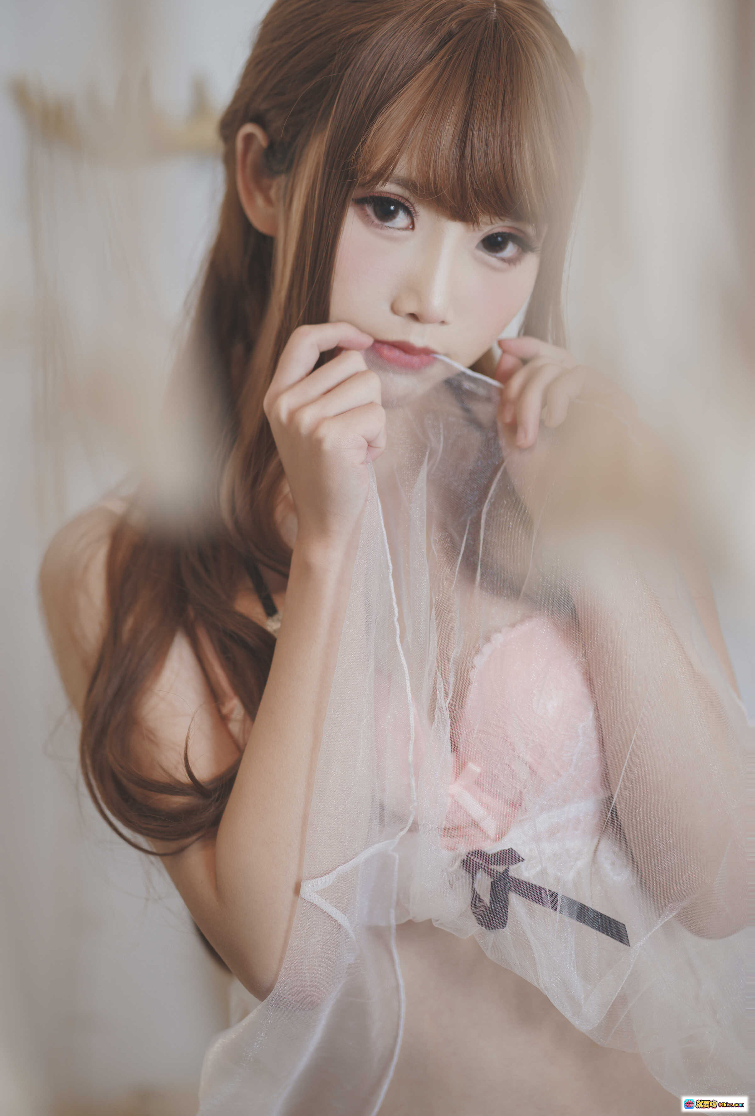 图片[4] - 面饼仙儿NO.076粉嫩蕾丝内衣写真 甜美长发少女居家风 17P高清美图 - 就要吻