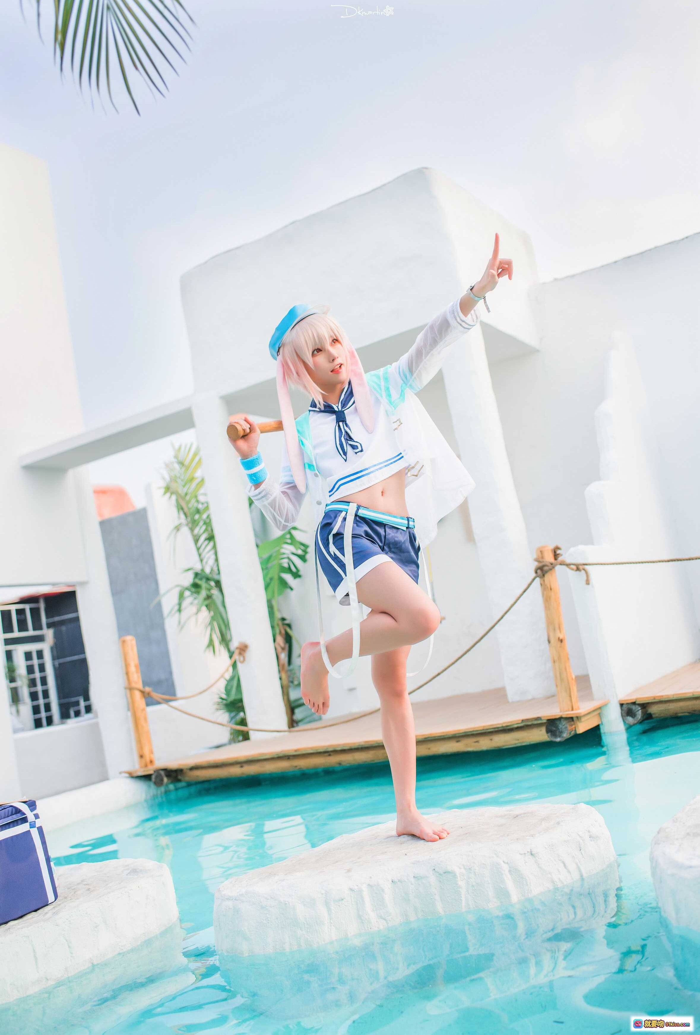 图片[6] - Kitaro绮太郎NO.068明日方舟安塞尔cos写真·蓝白制服粉发少女·清新天空背景·14P高清图集 - 就要吻