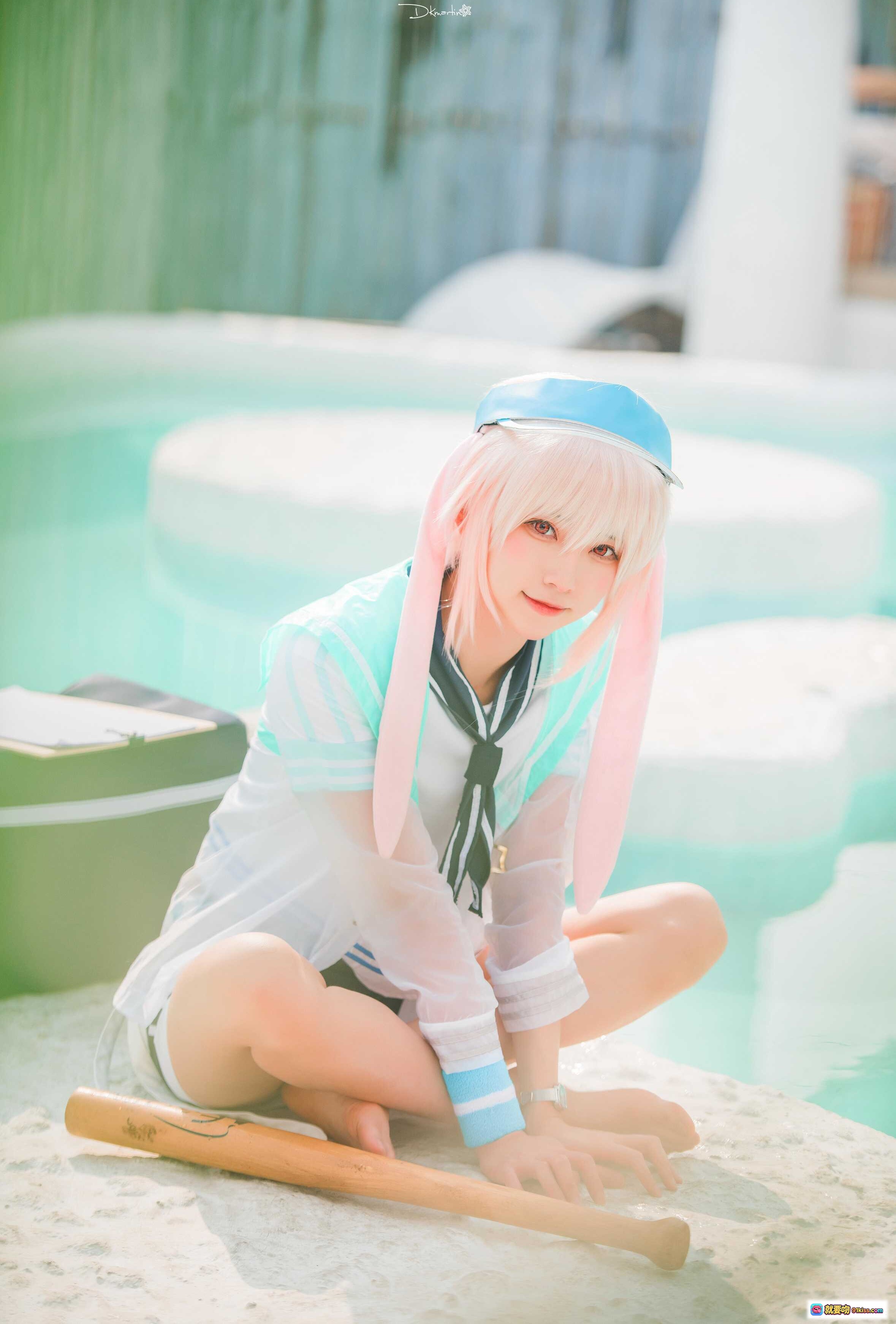 图片[3] - Kitaro绮太郎NO.068明日方舟安塞尔cos写真·蓝白制服粉发少女·清新天空背景·14P高清图集 - 就要吻