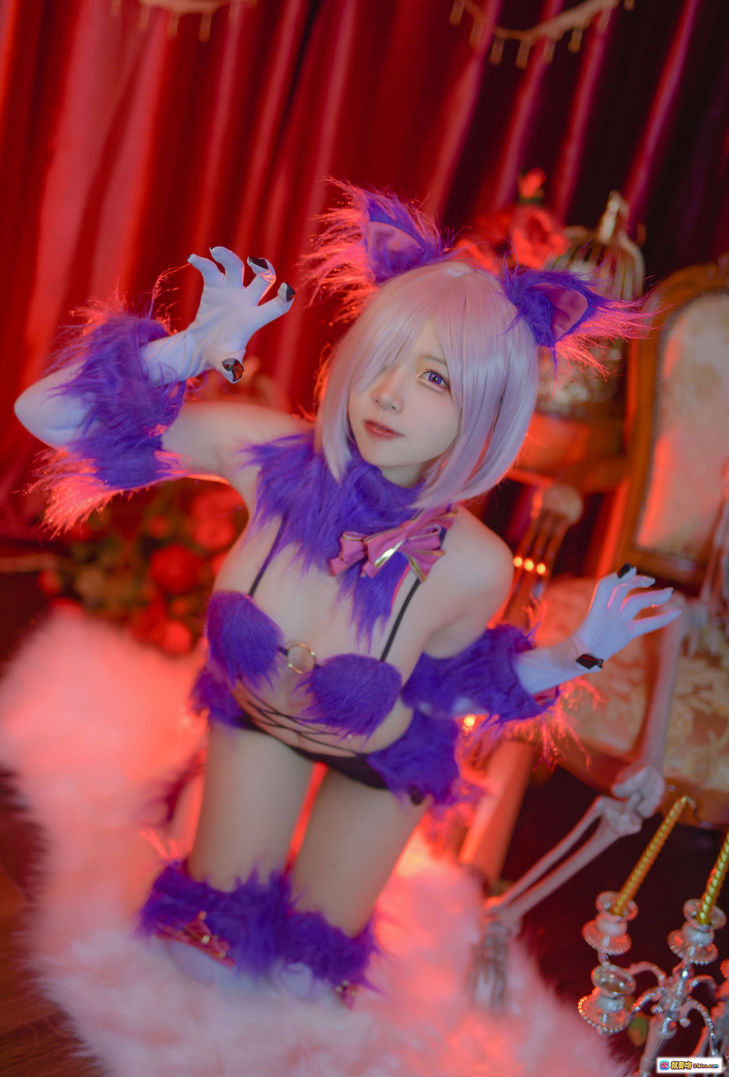 图片[10] - 二佐Nisa NO.003 Fate玛修万圣节cosplay 紫色毛绒猫耳装 白发少女 暗黑系性感写真 红幕玫瑰背景 欧式复古风 23P高清图集 - 就要吻