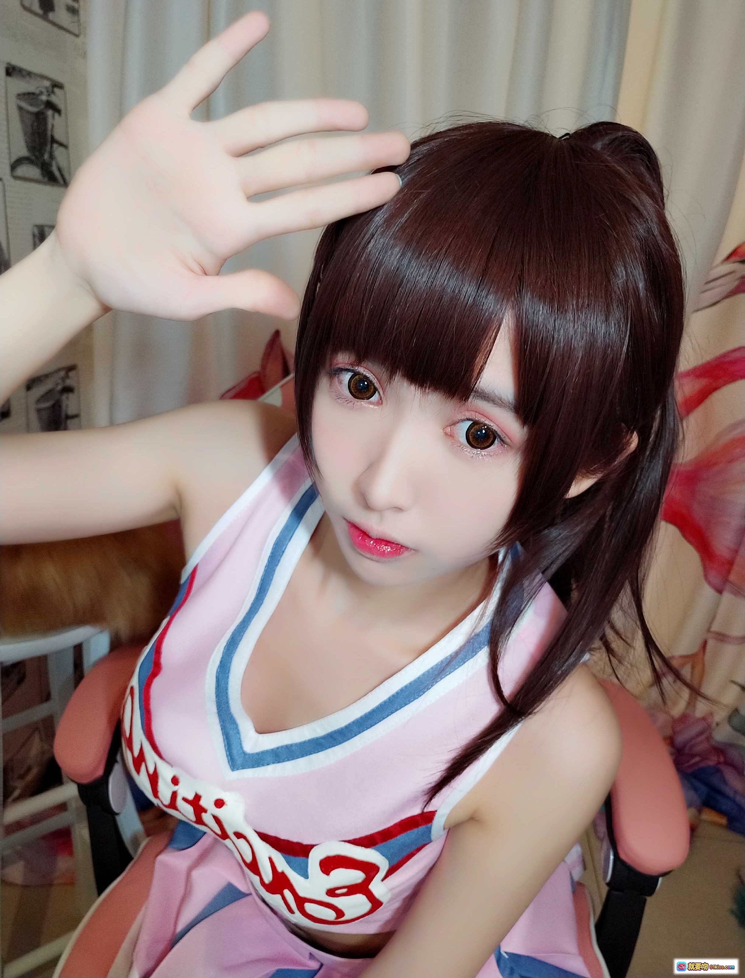 图片[10] - 鳗鱼霏儿NO.030加藤惠cos自拍写真 粉色啦啦队服萌系少女宅家撸猫治愈系美图 - 就要吻