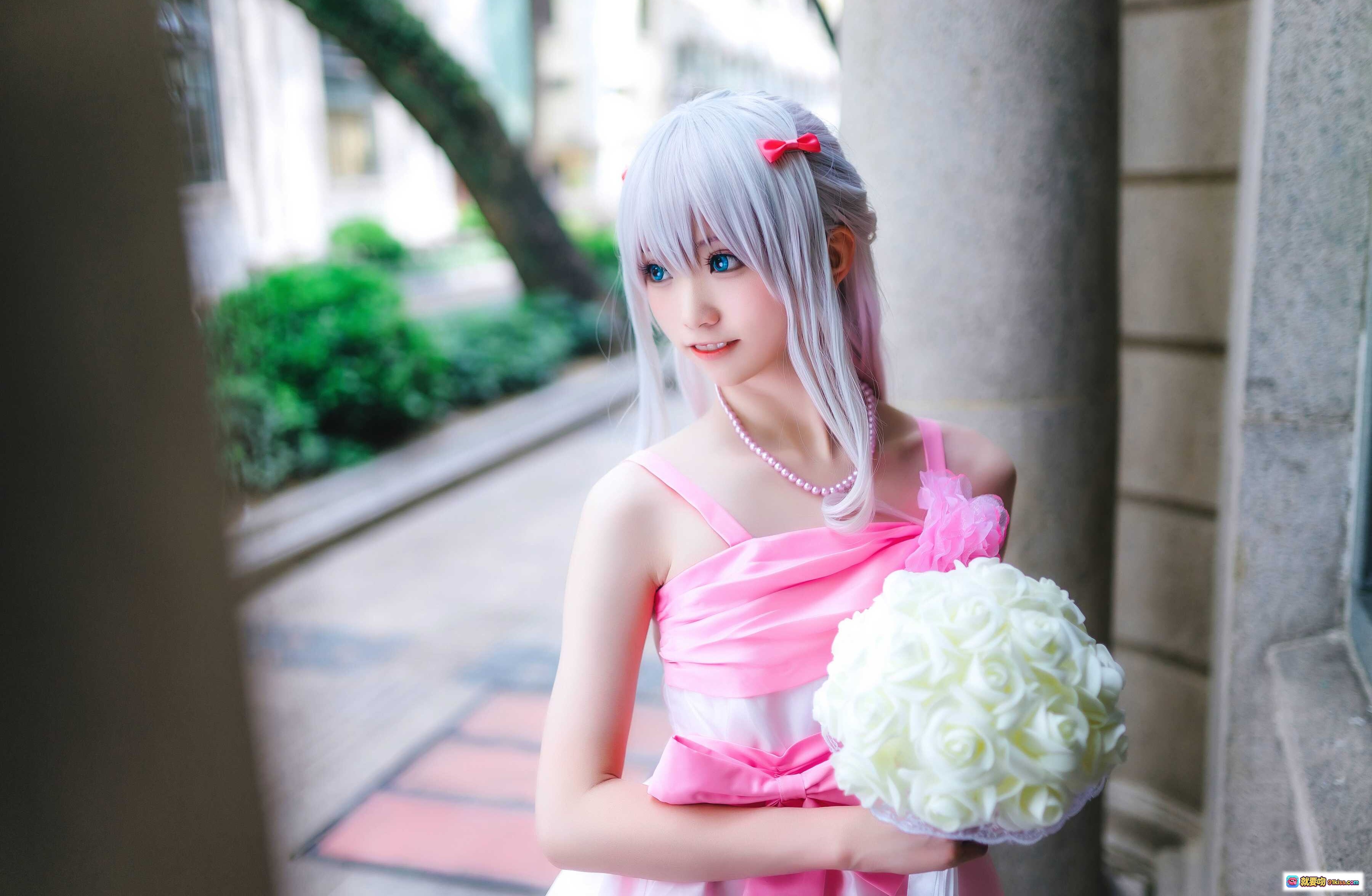图片[3] - 和泉纱雾cosplay写真 | 粉色连衣裙白发蓝瞳少女 | 户外绿植背景清新自然 | Kitaro绮太郎NO.088作品 - 就要吻