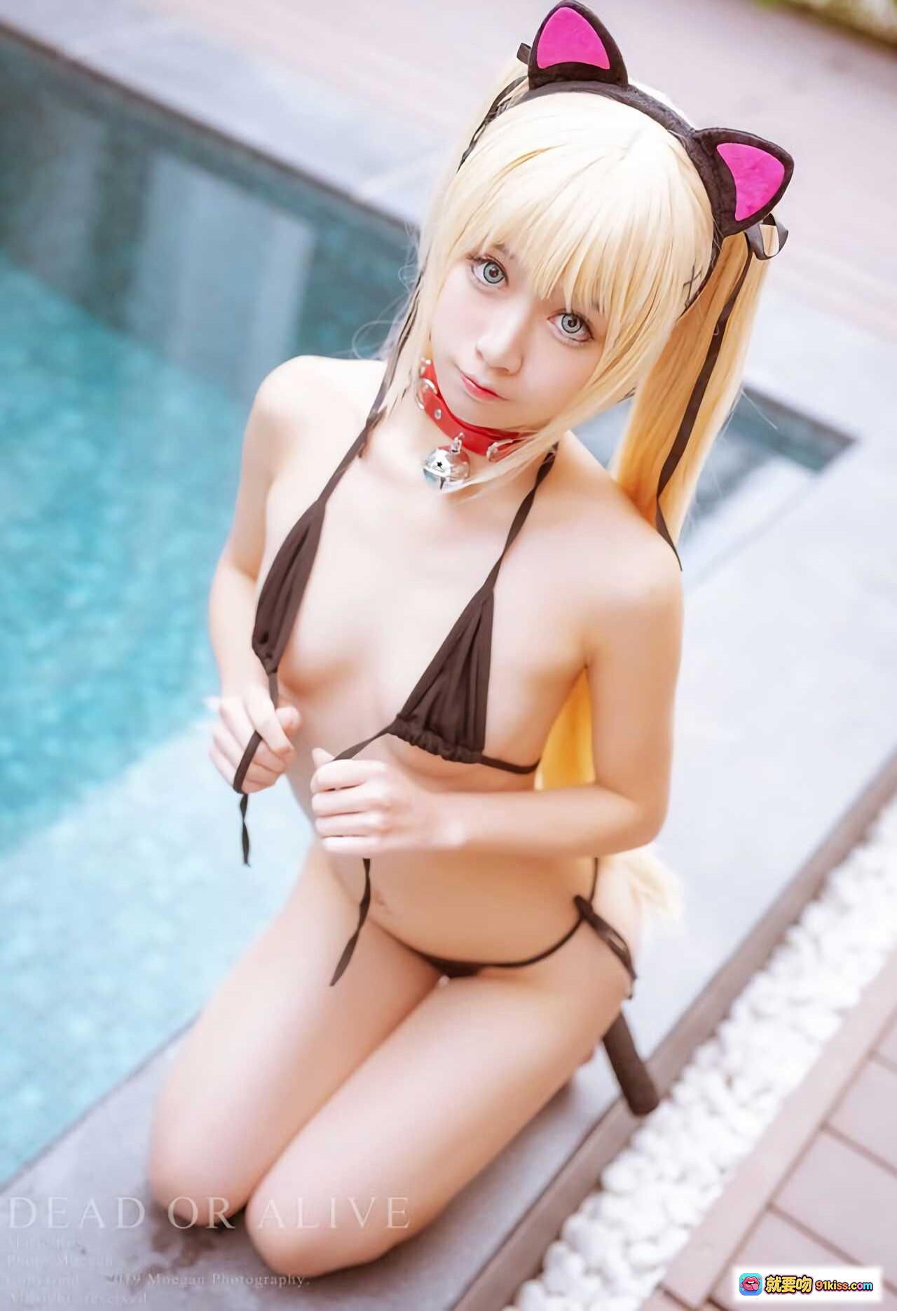 图片[7] - Marie Rose泳装COS写真 | 猫耳猫尾比基尼 | 死或生DOA角色扮演 | 池边性感蹲姿 | 金发双马尾少女 | 高清摄影图集 - 就要吻