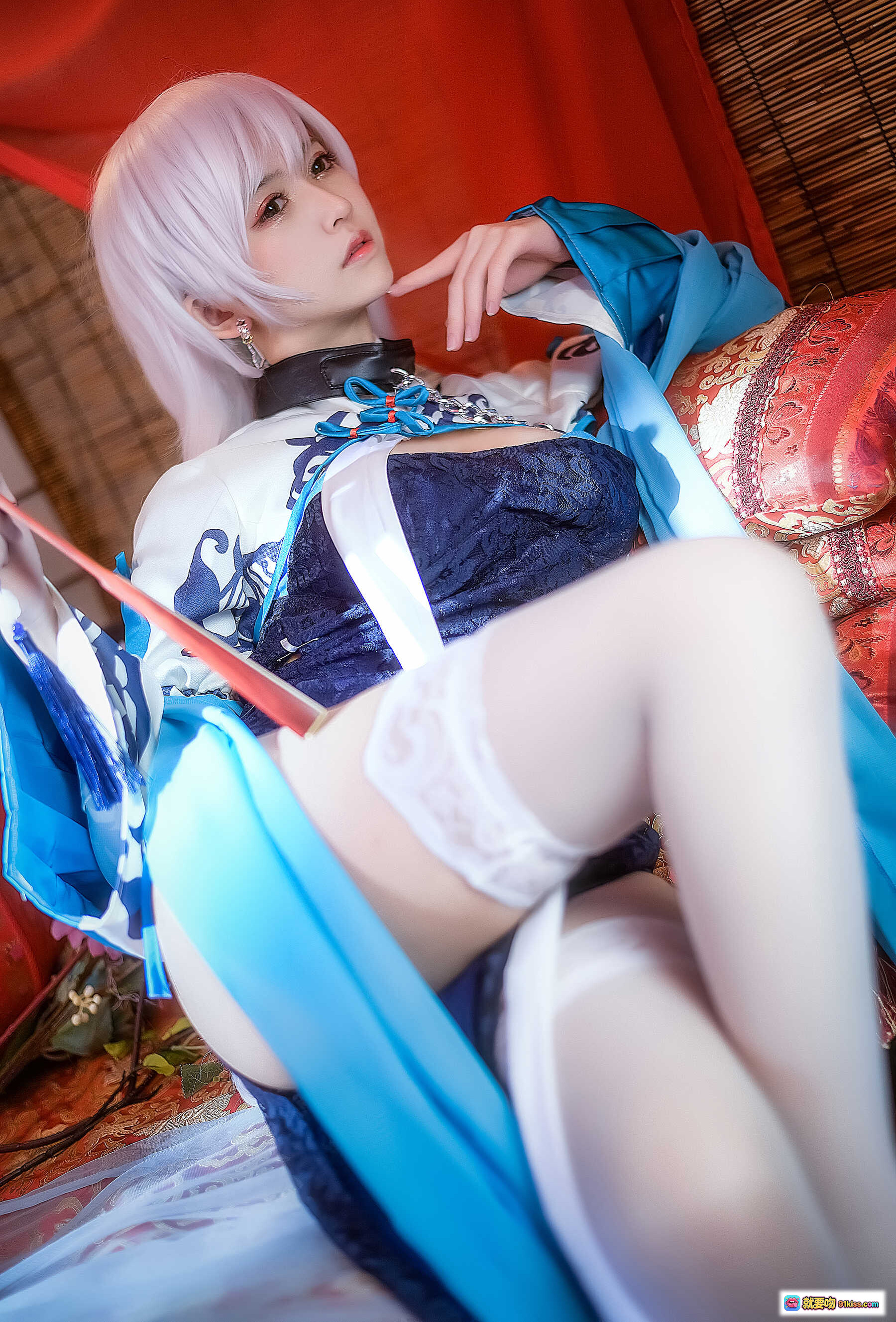 图片[6] - 鳗鱼霏儿NO.013碧蓝华裳贝姐cos写真·日式和风场景·蓝白丝袜美腿·精致服饰细节·11P高清图集 - 就要吻
