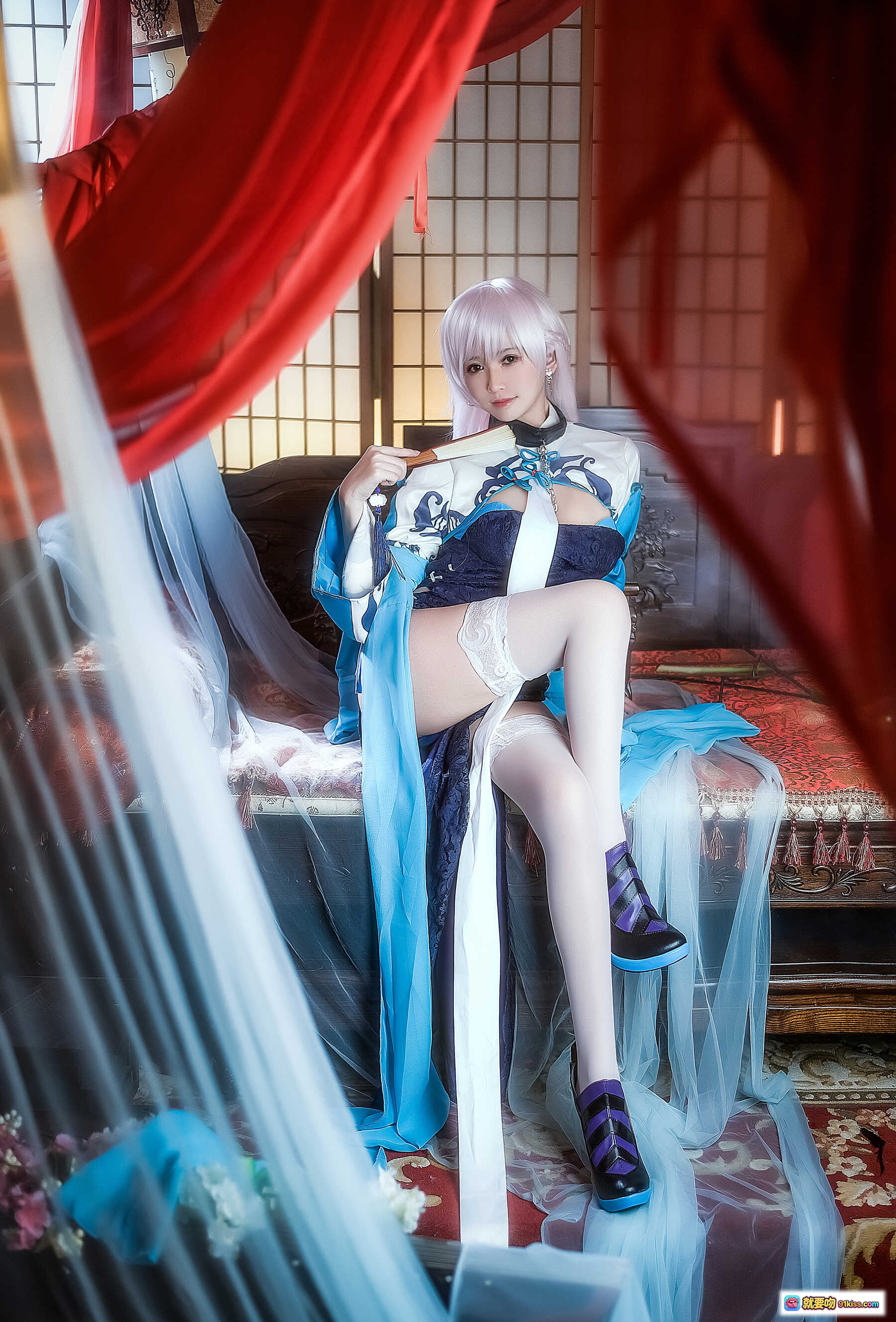 图片[9] - 鳗鱼霏儿NO.013碧蓝华裳贝姐cos写真·日式和风场景·蓝白丝袜美腿·精致服饰细节·11P高清图集 - 就要吻