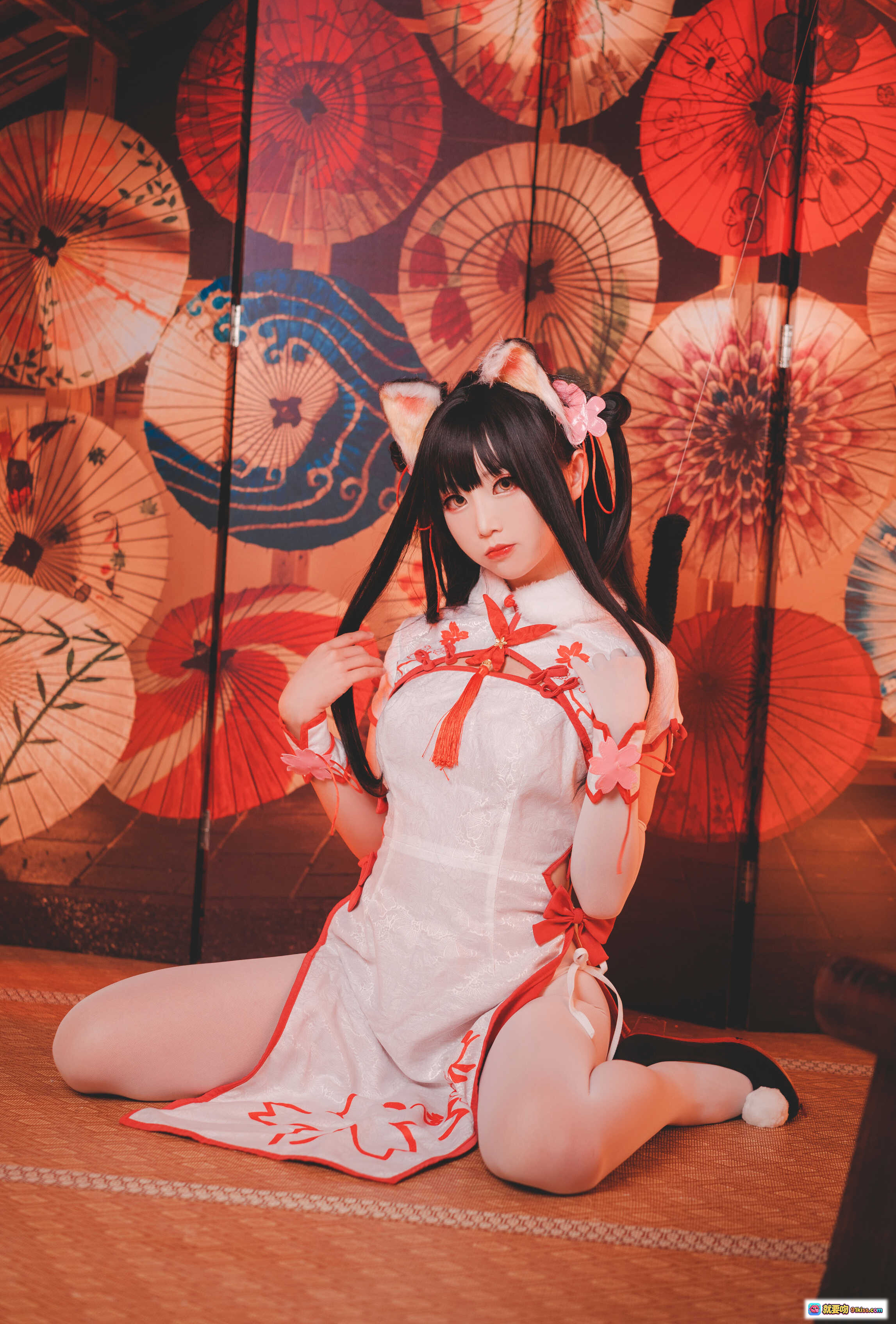 图片[9] - 面饼仙儿NO.059夕暮和风写真·日式伞灯背景·旗袍猫耳少女·跪姿手持团扇·16P高清图集 - 就要吻