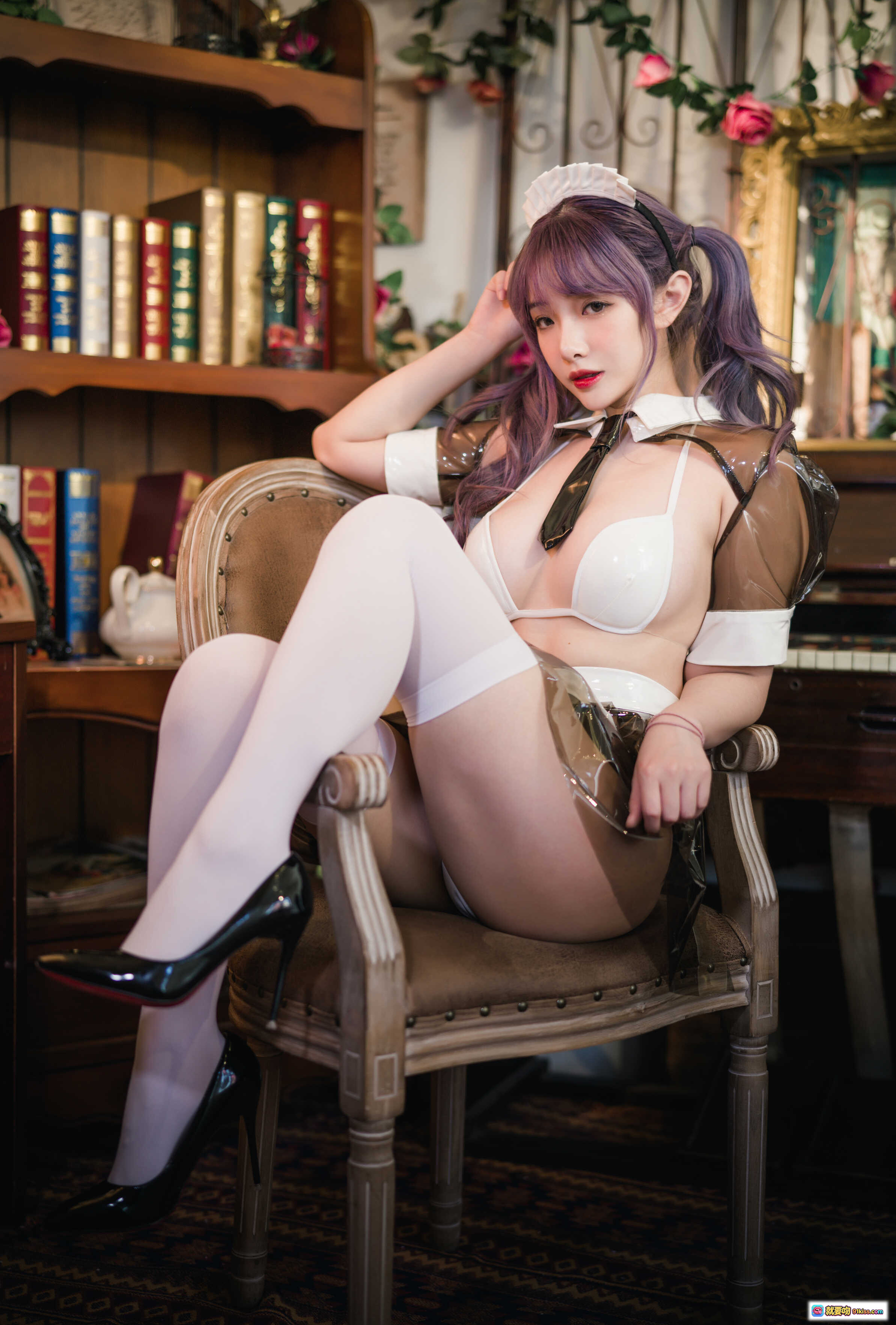 图片[6] - 雯妹不讲道理NO.060透明皮衣女仆装 漆皮性感写真 白丝高跟椅上诱惑 18P高清图集 - 就要吻