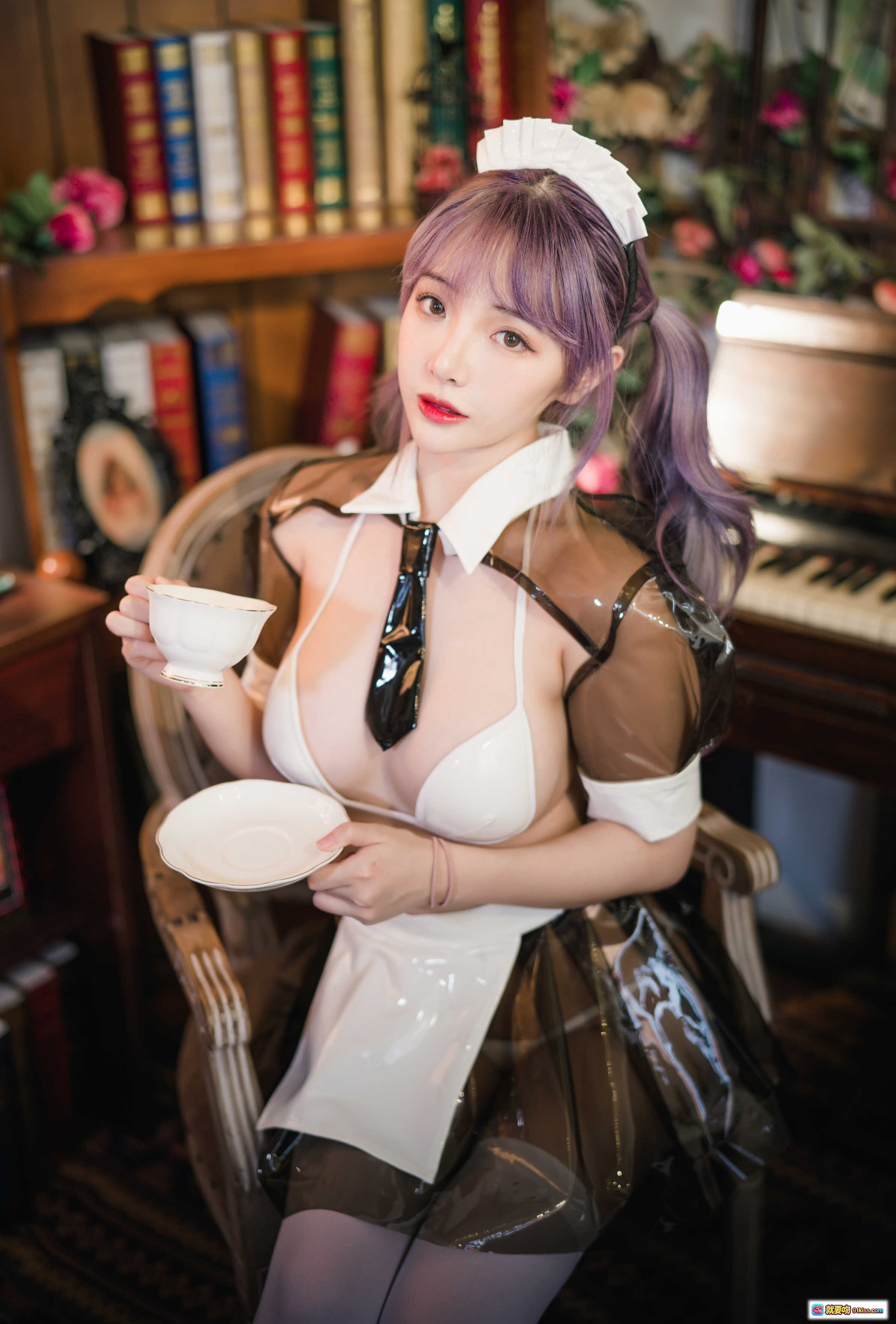 图片[7] - 雯妹不讲道理NO.060透明皮衣女仆装 漆皮性感写真 白丝高跟椅上诱惑 18P高清图集 - 就要吻