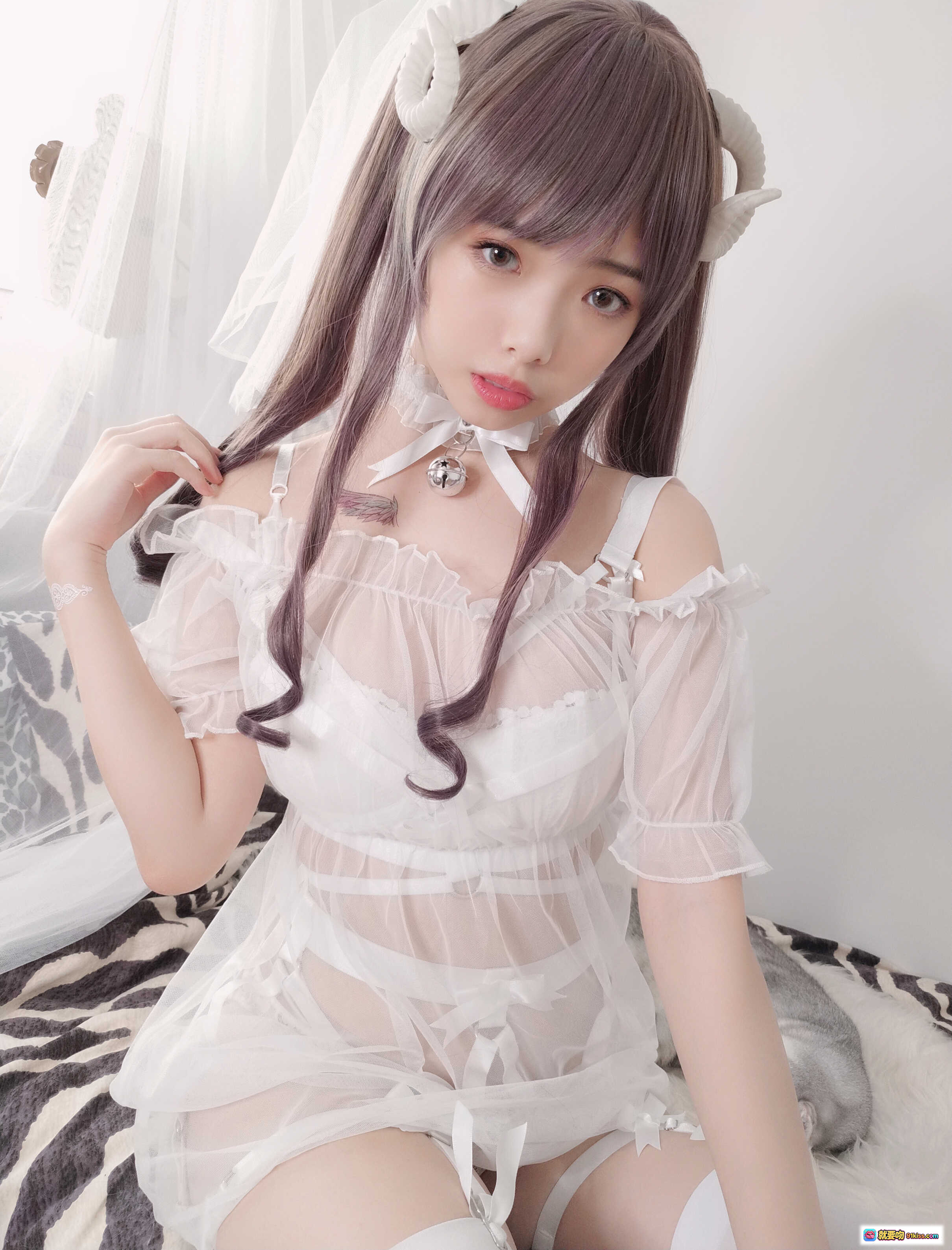 图片[7] - 雯妹不讲道理NO.023 绵羊白色绑带蕾丝透视装 羊角头饰性感写真 42P高清图集 - 就要吻