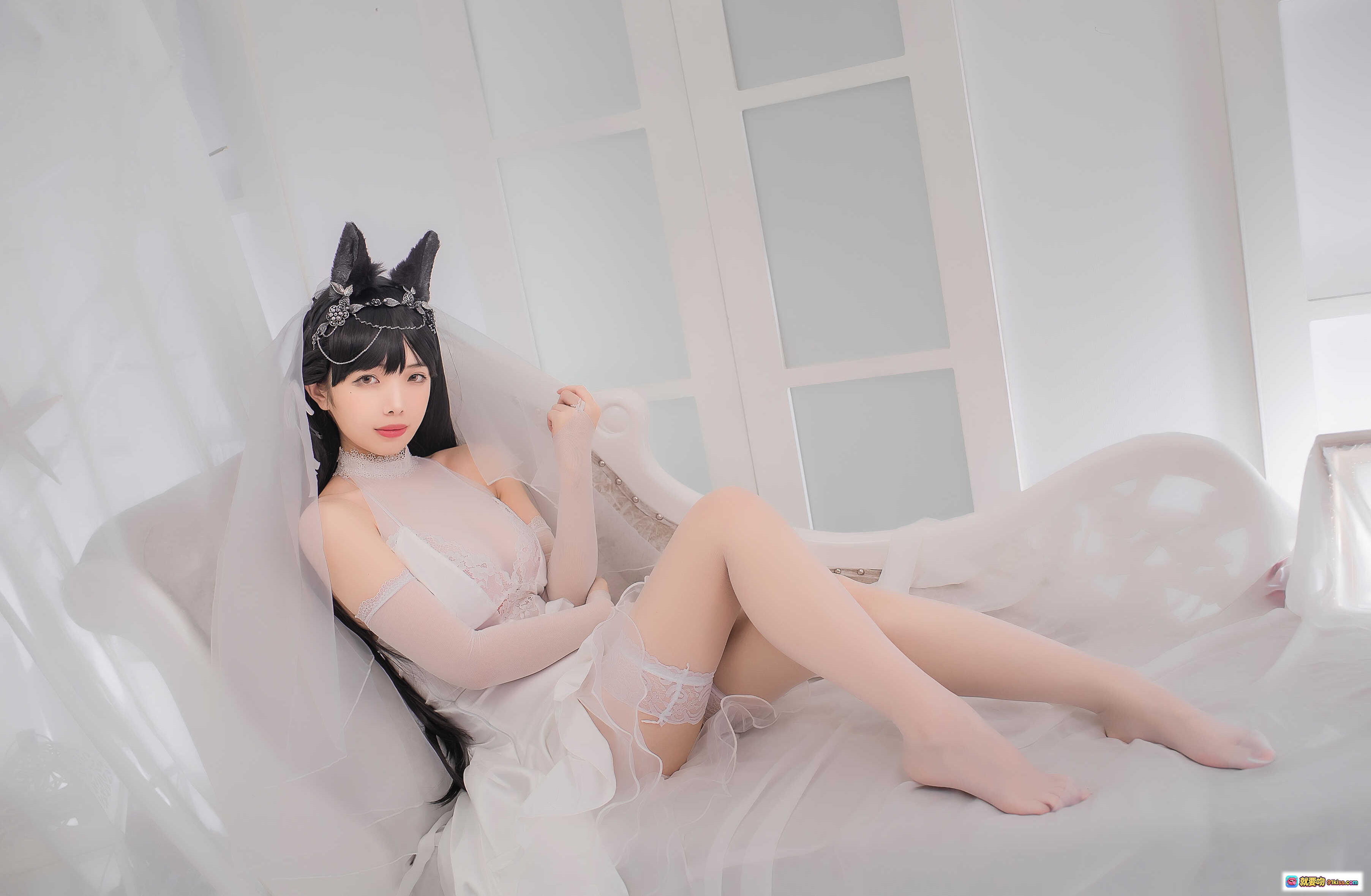 图片[10] - 雯妹不讲道理NO.028 雯妹爱宕花嫁写真 32P高清猫耳新娘蕾丝婚纱手持花束白纱床榻私房美图 - 就要吻